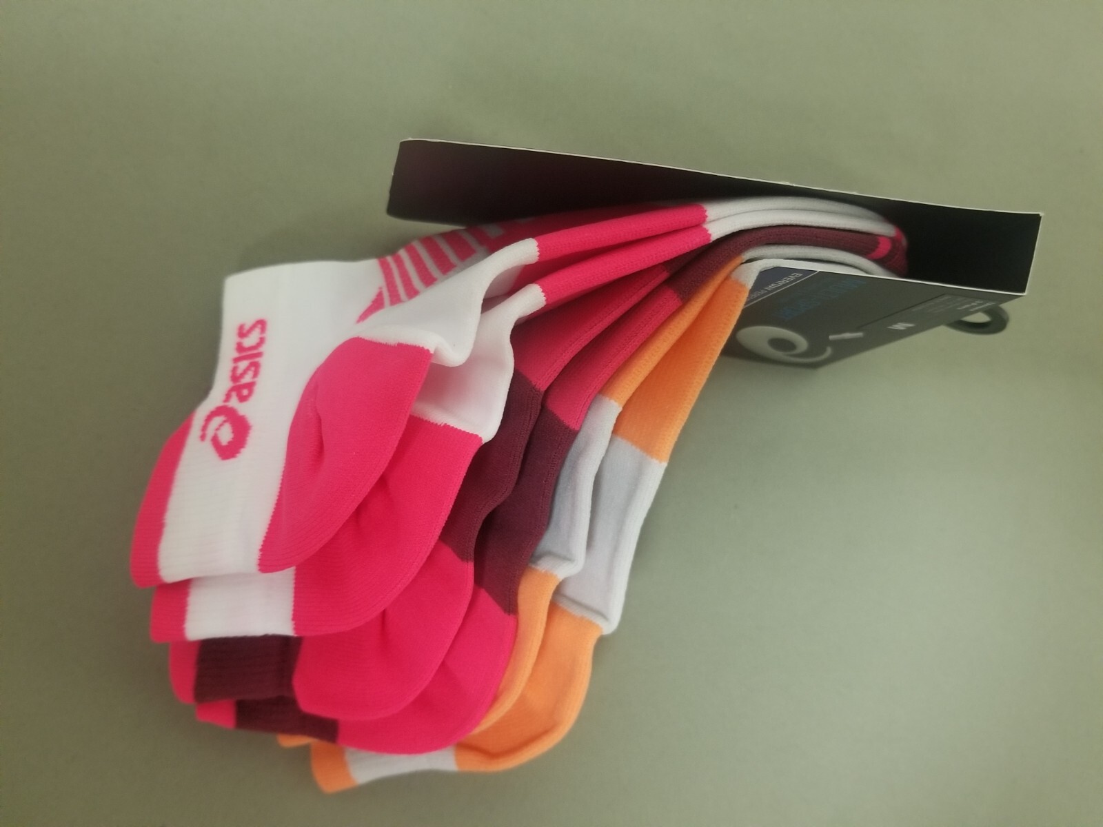 New Asics Unisex Quick Lyte Single Tab 3 Pk. Multi-Sport Socks.