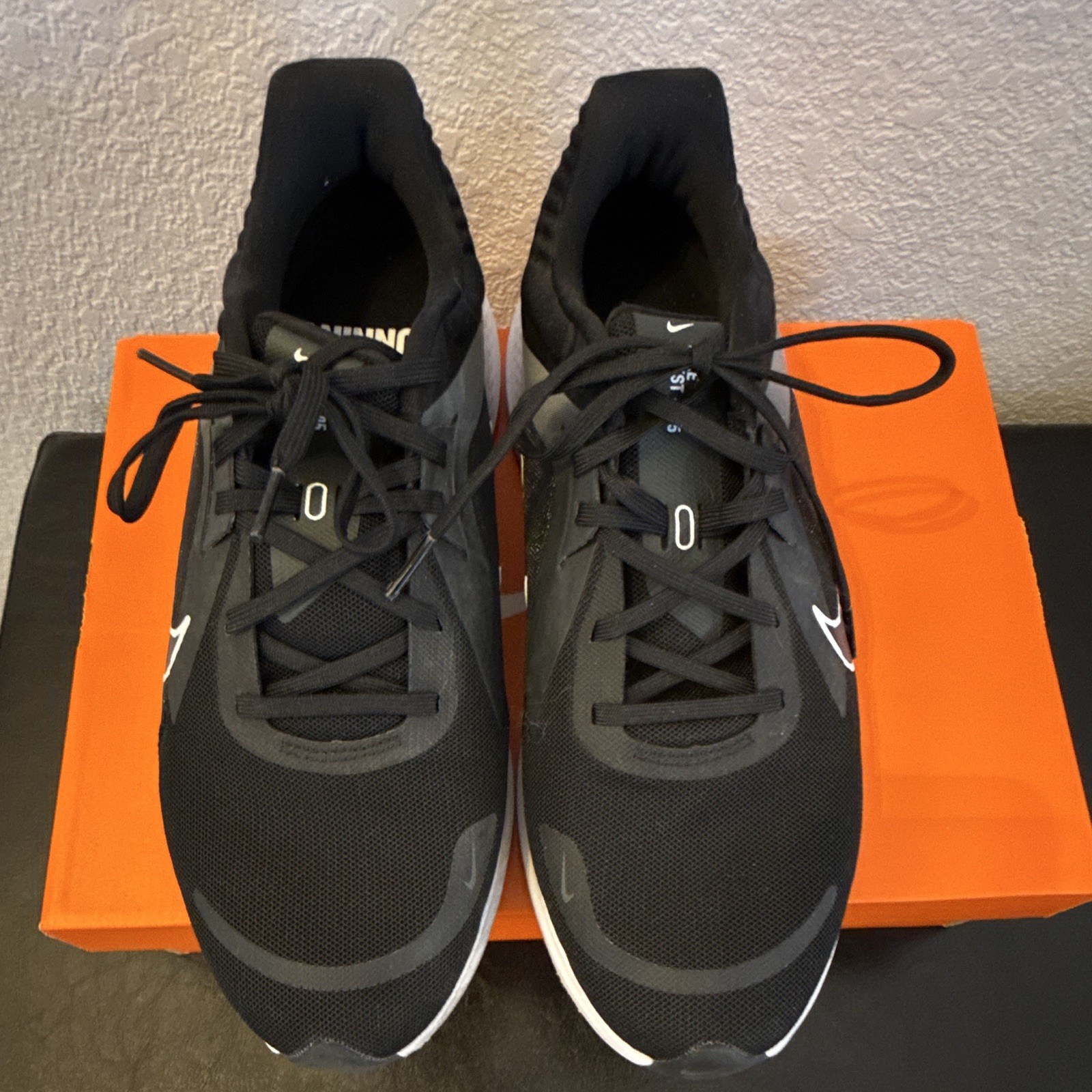 Nike Quest 5 Men’s Black Smoke Grey/White Lace-Up Mesh Low Top DD0204-001