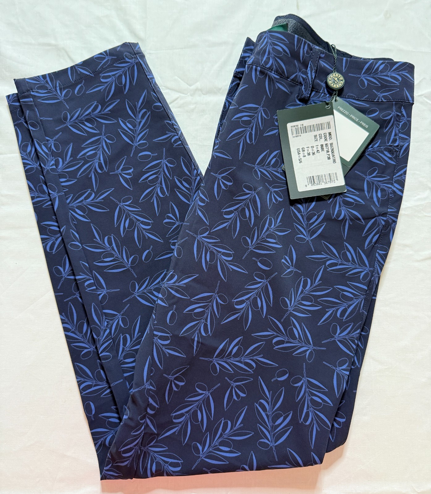 NWT WOMEN’S CHERVO GOLF PANTS – SIZE: 6 – BLUE W/ LEAF PRINT (A4.8)