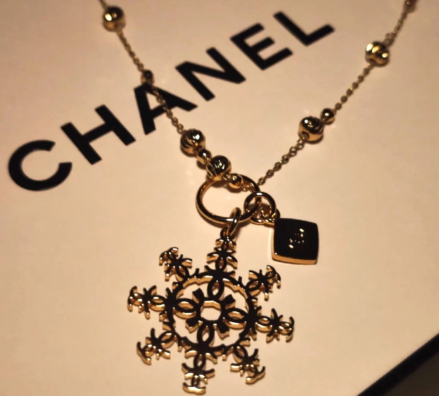 CHANEL 2023 Christmas Holiday Beauty Gift Snowflake Charm Genuine