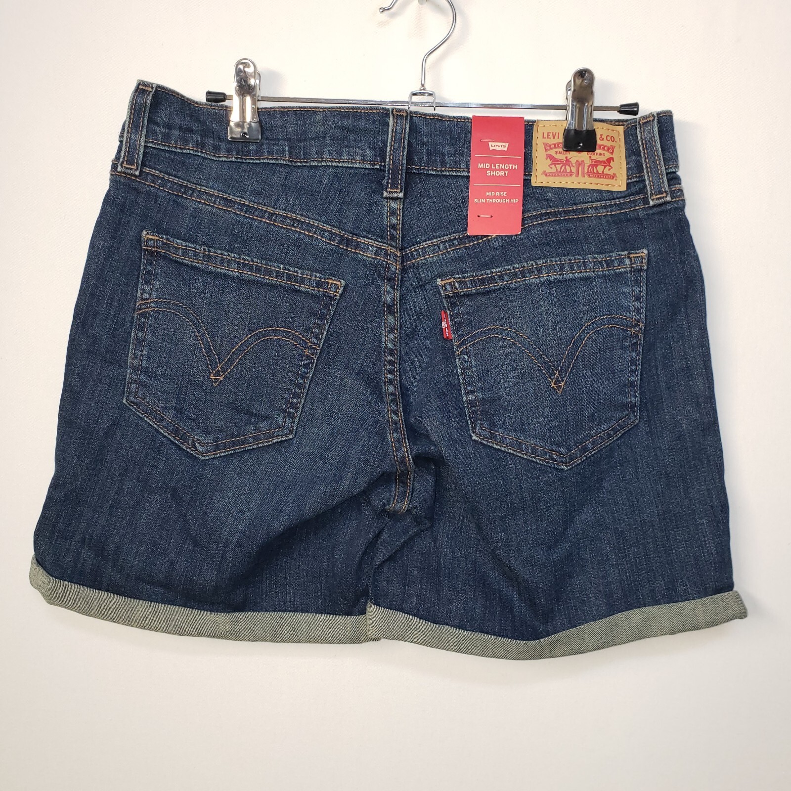 NEW Levi Strauss Jeans Shorts Jorts Womens 27 Mid Rise Mid Length Slim Hip $40