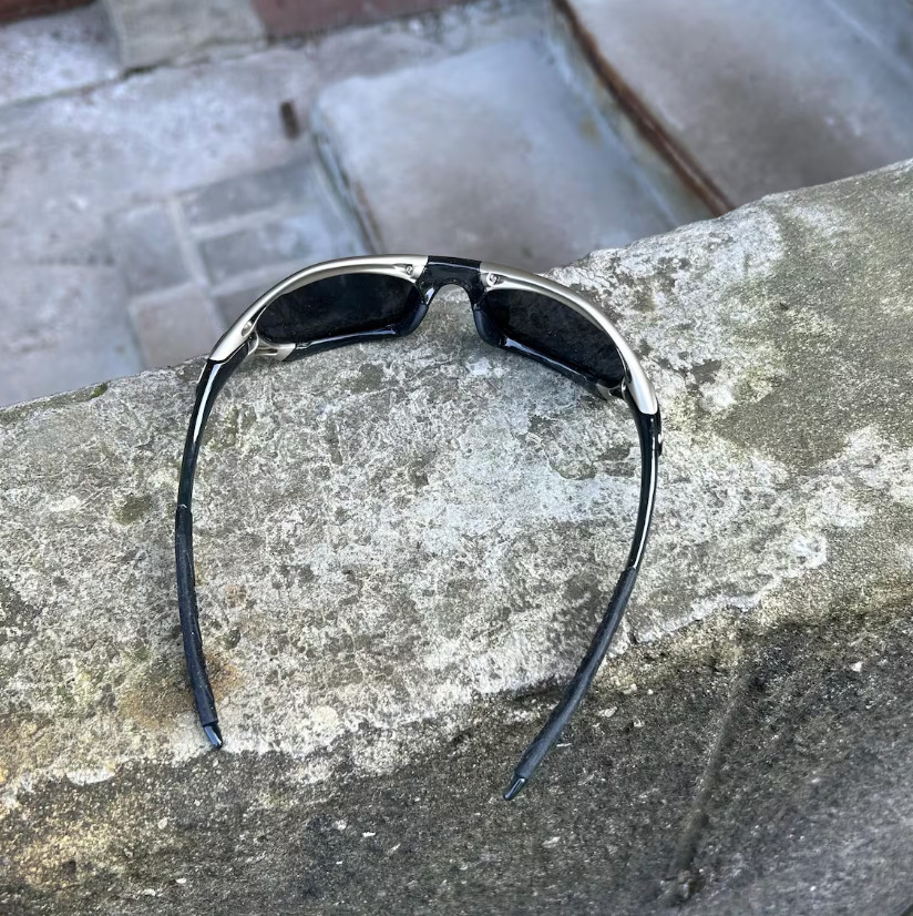 Vintage Oakley Splice Black Sunglasses Sliver Frame Gorpcore Style