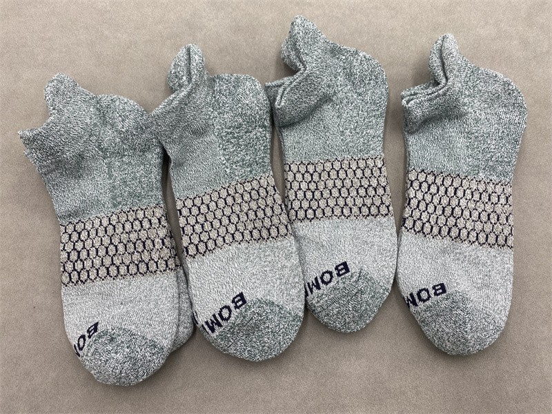 4 Pairs Bombas Men’s 9.5-13 Performance Ankle Socks Grey-Green Size Large