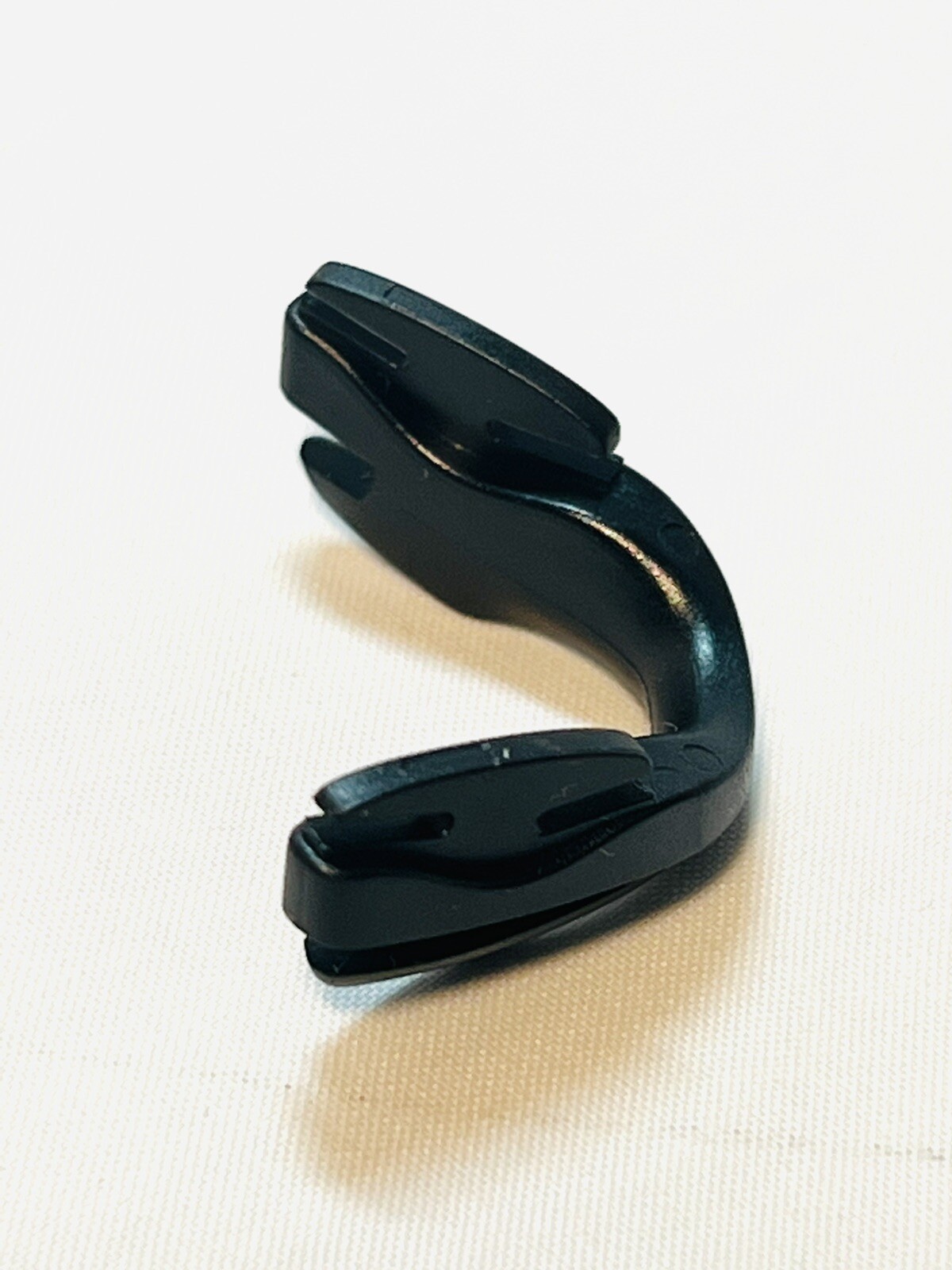 NEW OAKLEY EVZERO SUNGLASSES BLACK NOSE BRIDGE REPLACEMENT PARTS AUTHENTIC PAD