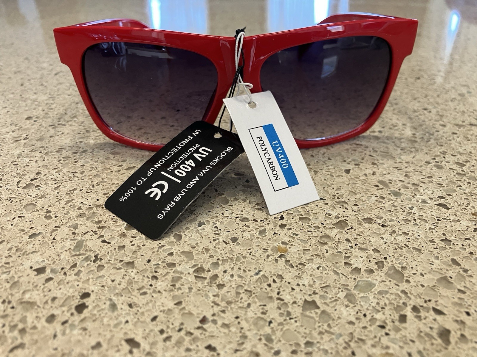 Full Frame Men And Women Sunglasses Plastic Frames Red 100% UV400 New NWT