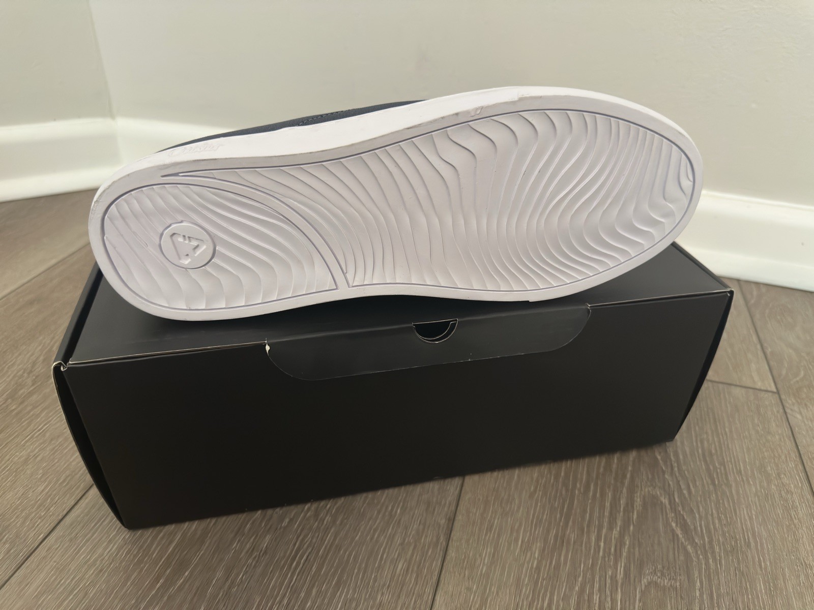 Cuater by Travis Mathew’s Men’s Slip On Sneakers Shoes Size 13 M Blue