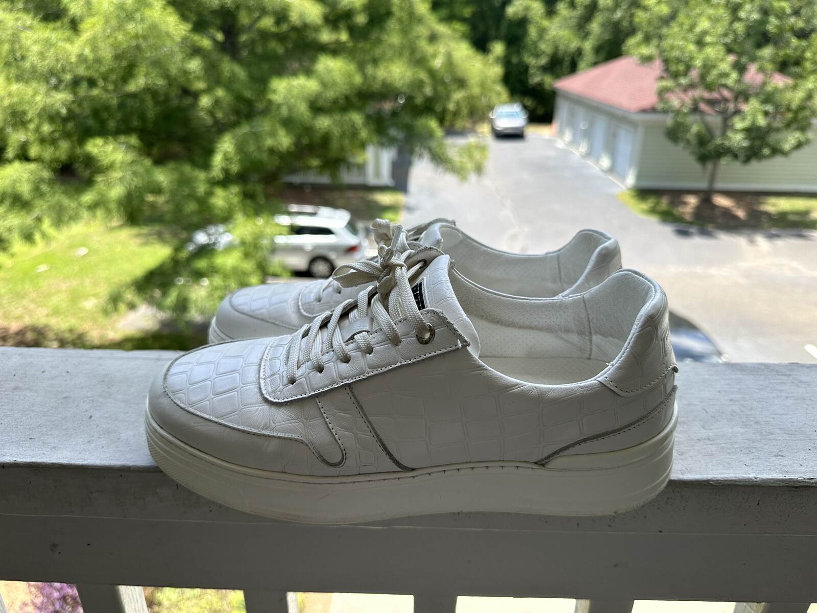 *RARE* Men Duke And Dexter Sneaker Retail $280- White Crocodile – (discontinued)