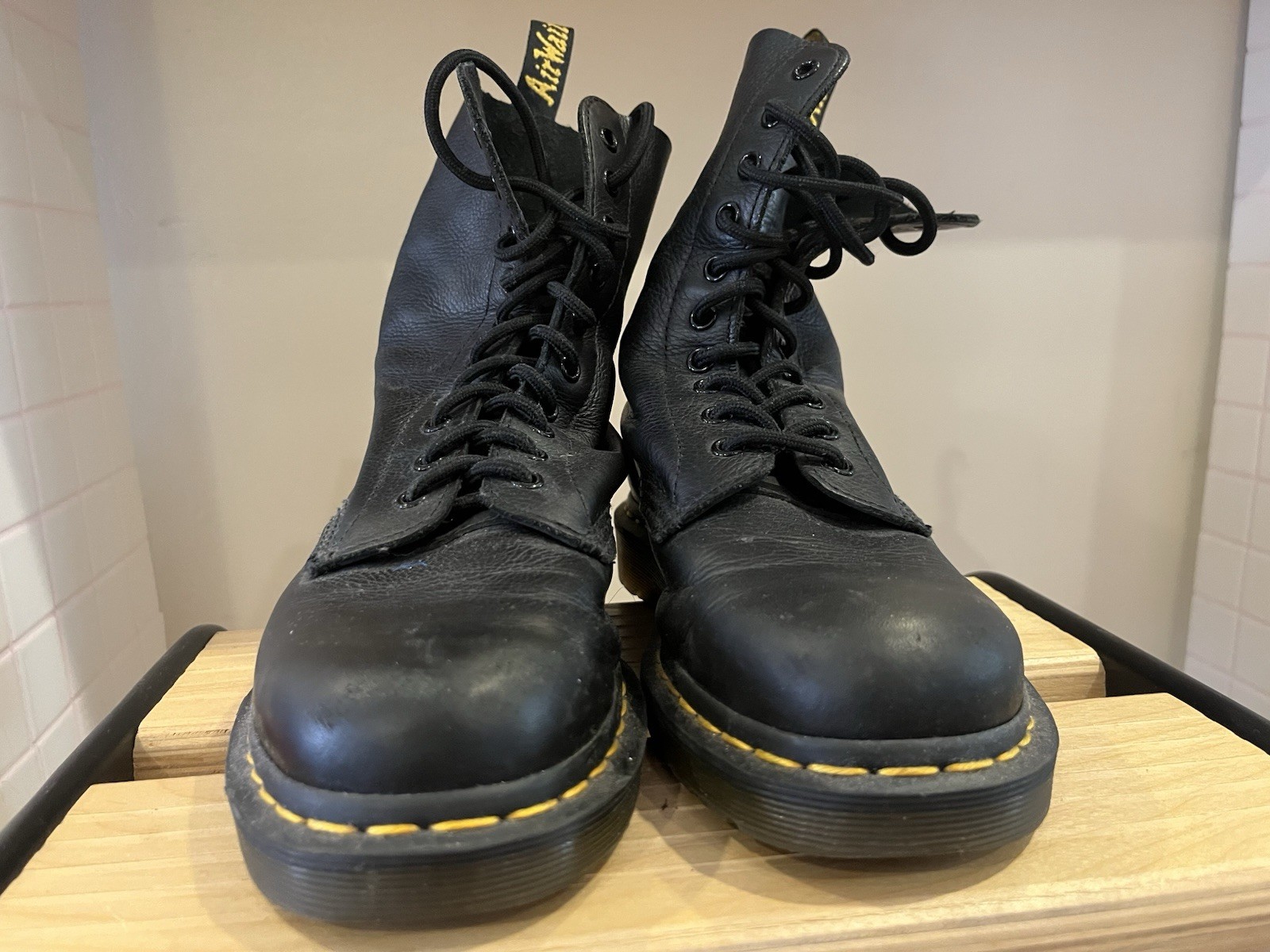 Dr. Martens 1460 Women’s Black Leather Lace-Up Mid-Calf Combat Boots US 8