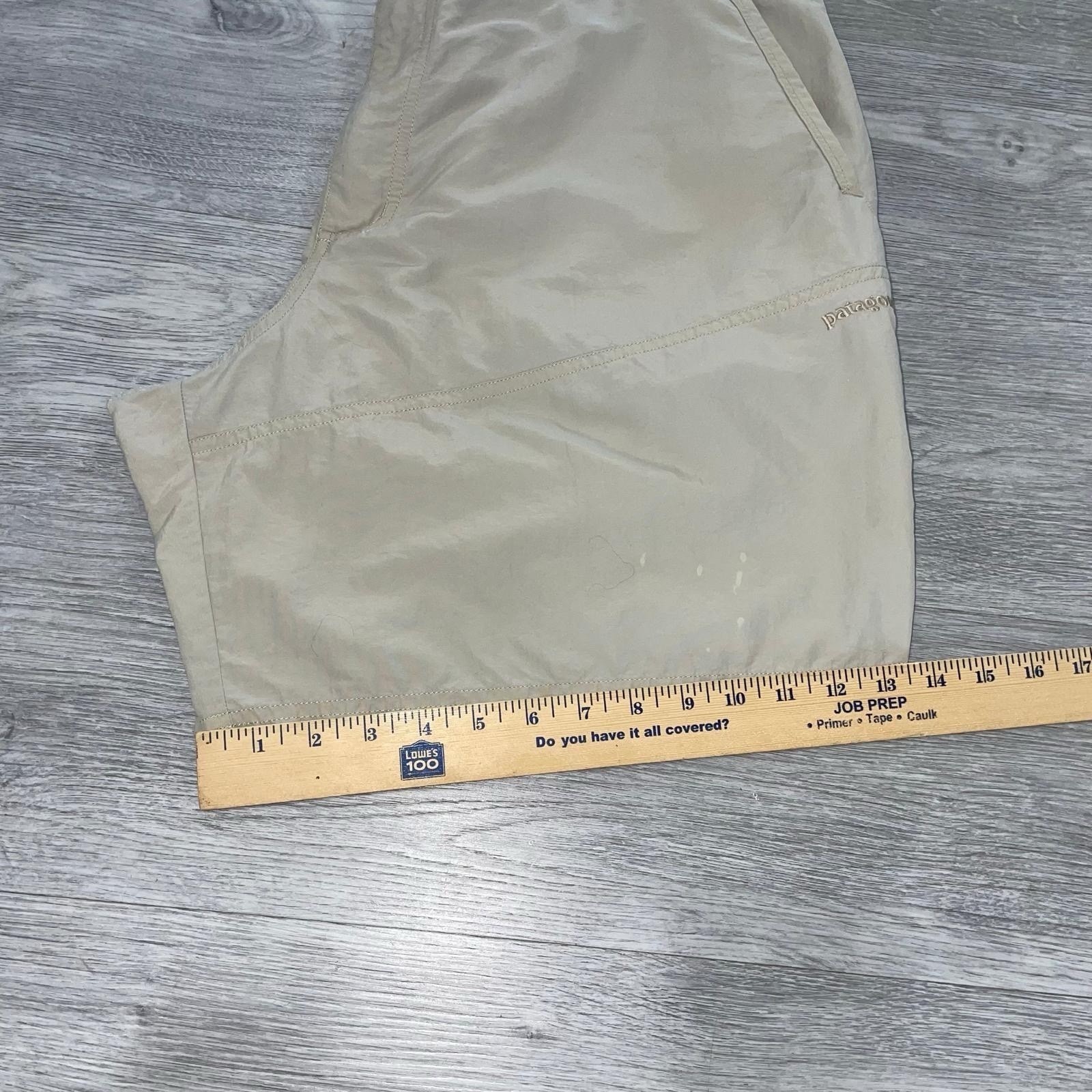 Patagonia Shorts Men’s XXL Sandy Cay 8” Utility Cargo Zip Pocket Hybrid Outdoor