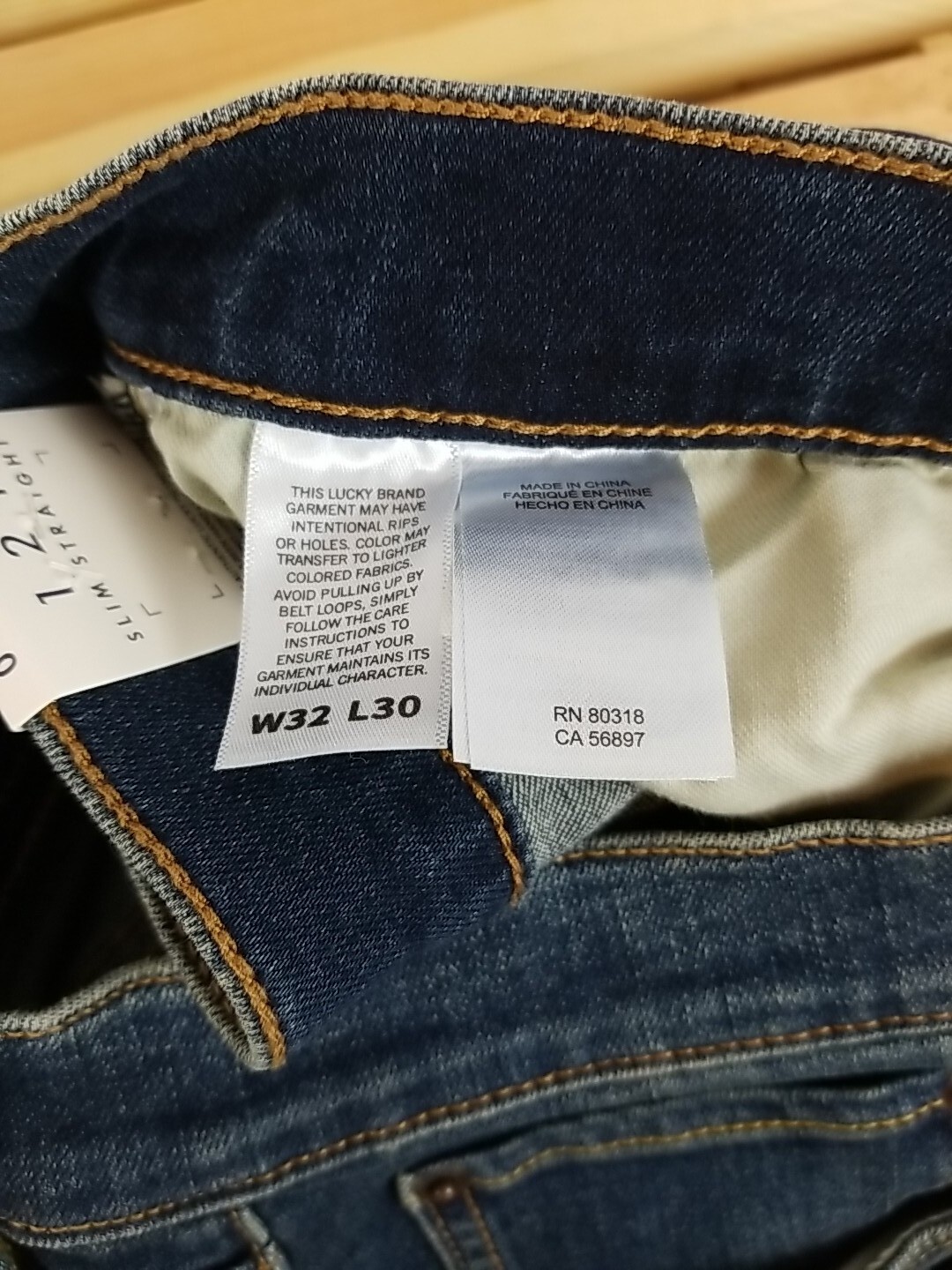 Men’s Lucky Brand 121 Slim Straight Medium Wash Blue Denim Jeans – NEW WITH TAGS