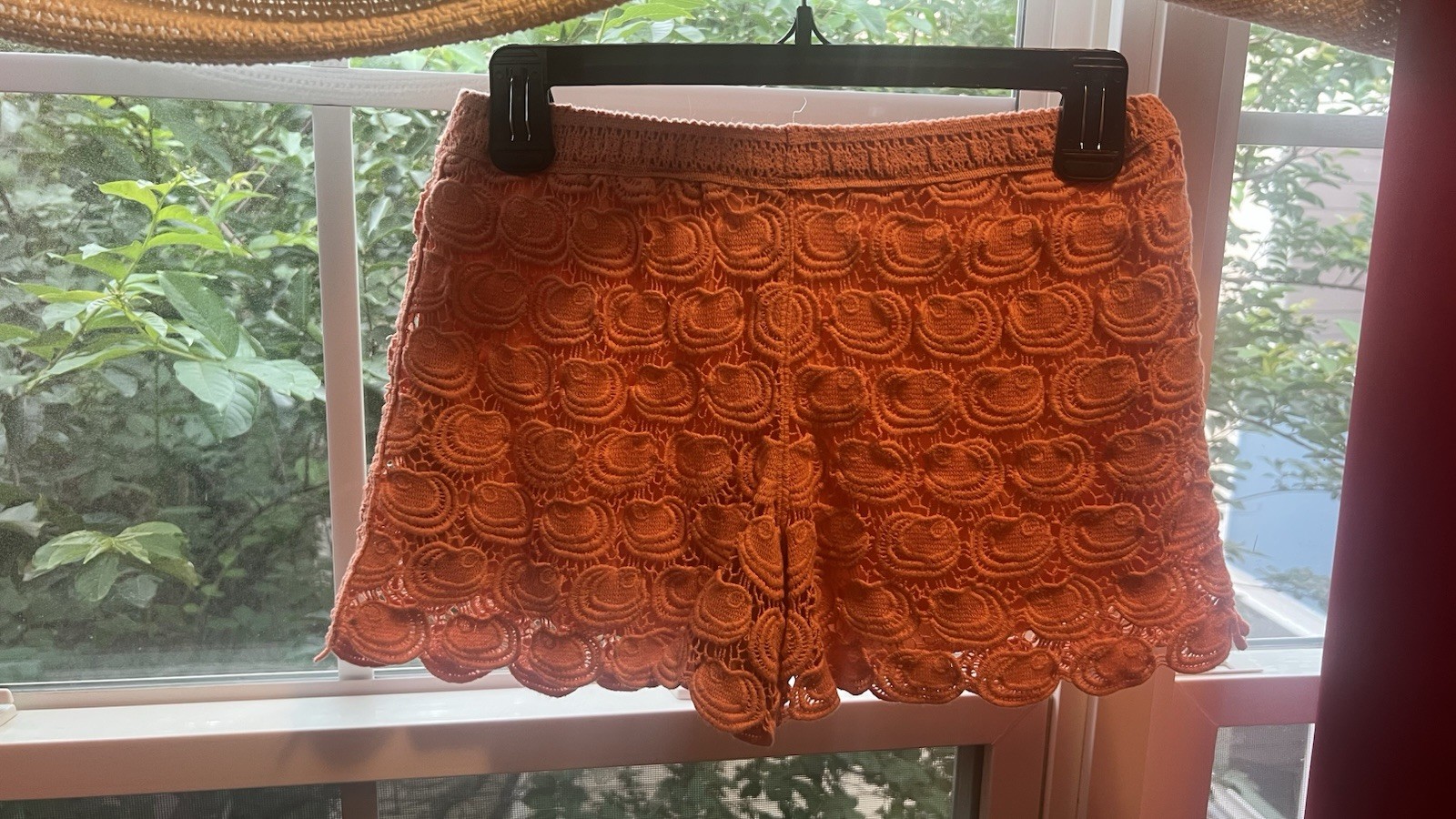 Eiffel Designs Women’s S/M Orange Lace Lined Pull-On Shorts Elastic High Rise