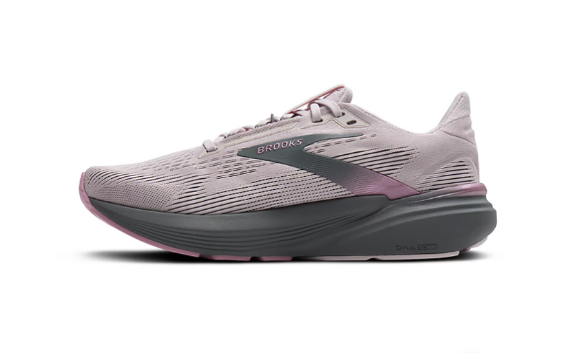 Brooks Revel 8 Women’s Light Pink White Running Shoes DNA LOFT v2
