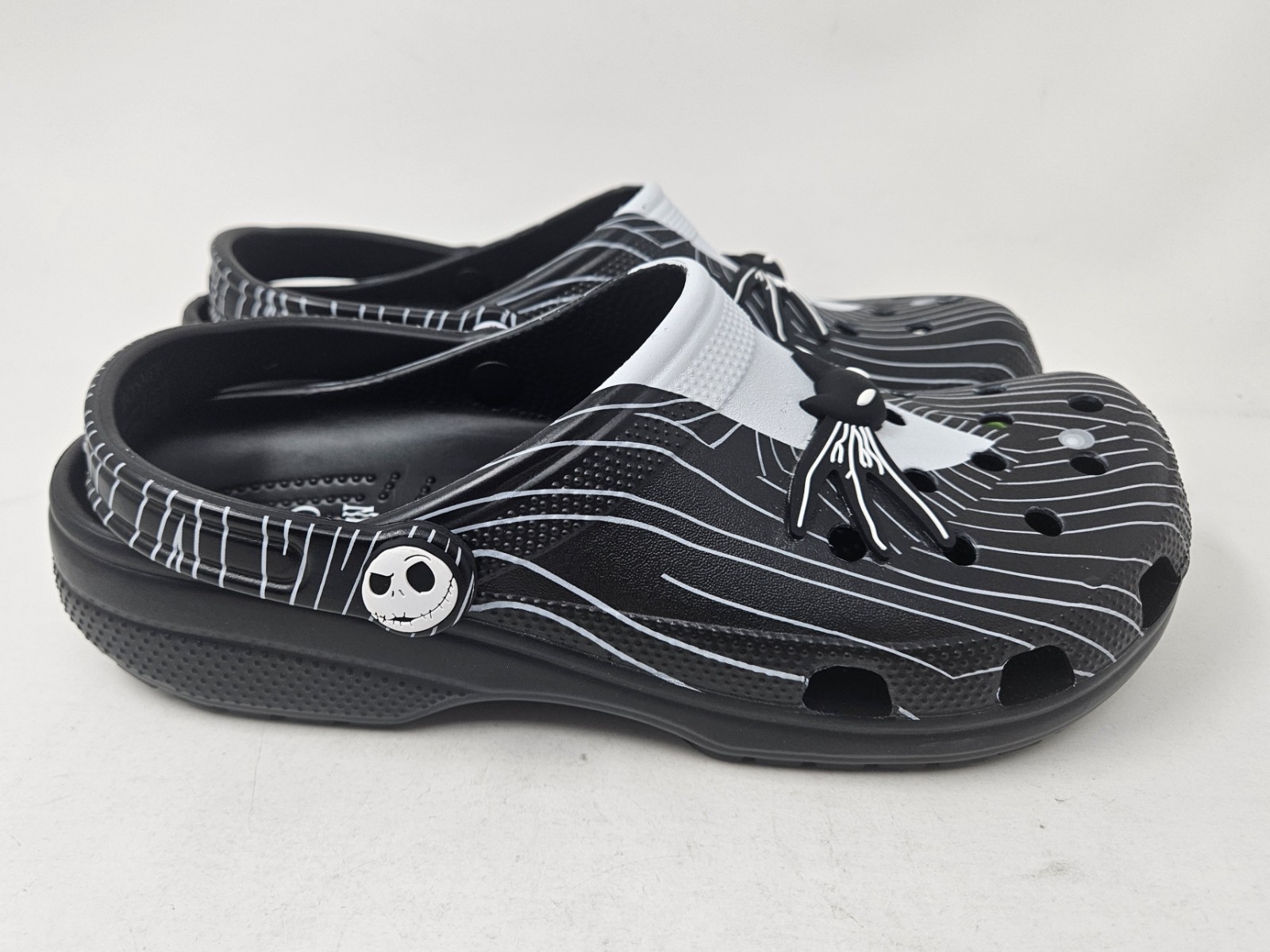 Crocs Classic Sandals, Men’s Nightmare Before Christmas, Black, 208275, NEW!