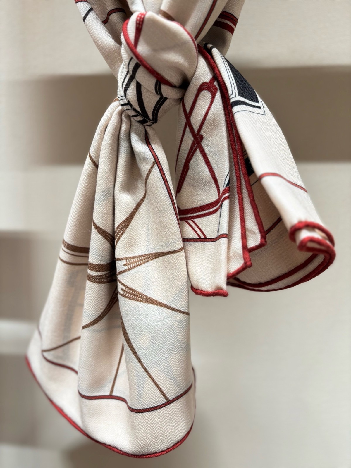 70% Cashmere & 30% Silk Wrap Scarf Wheels Print Double Face Shawl 53″