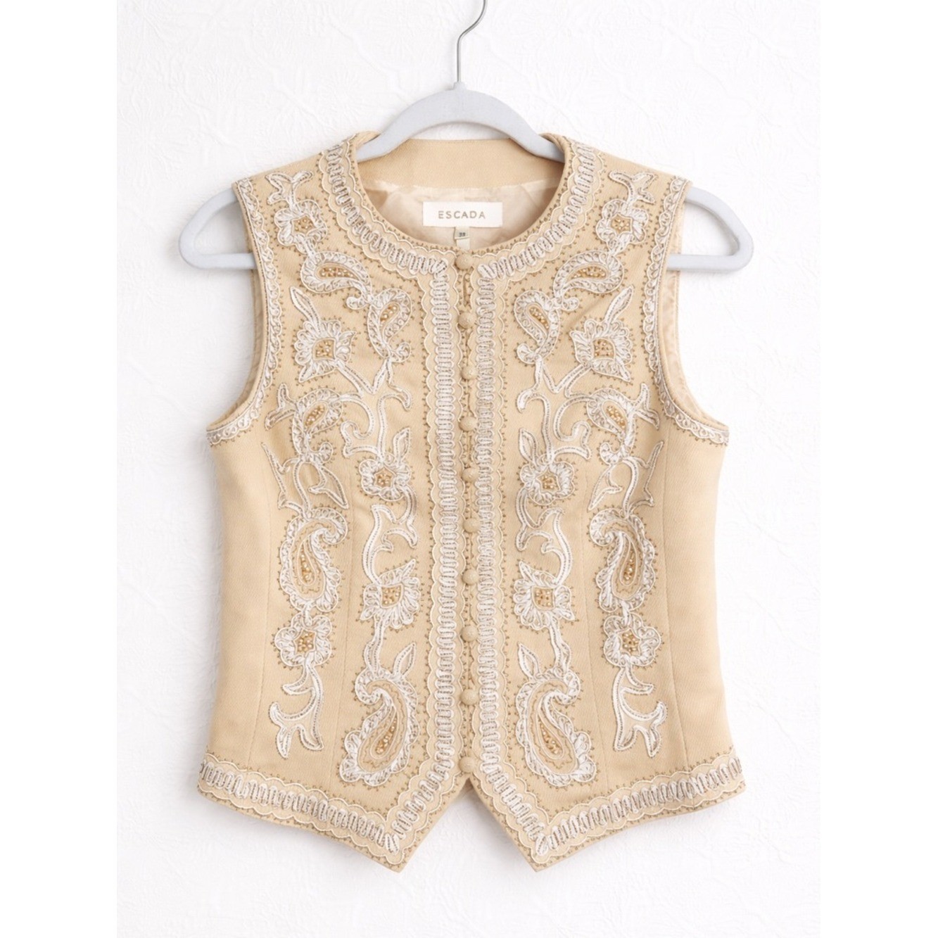 Escada Cream Embroidered Vest 100% Wool Beaded Button Front Size 38 Luxury