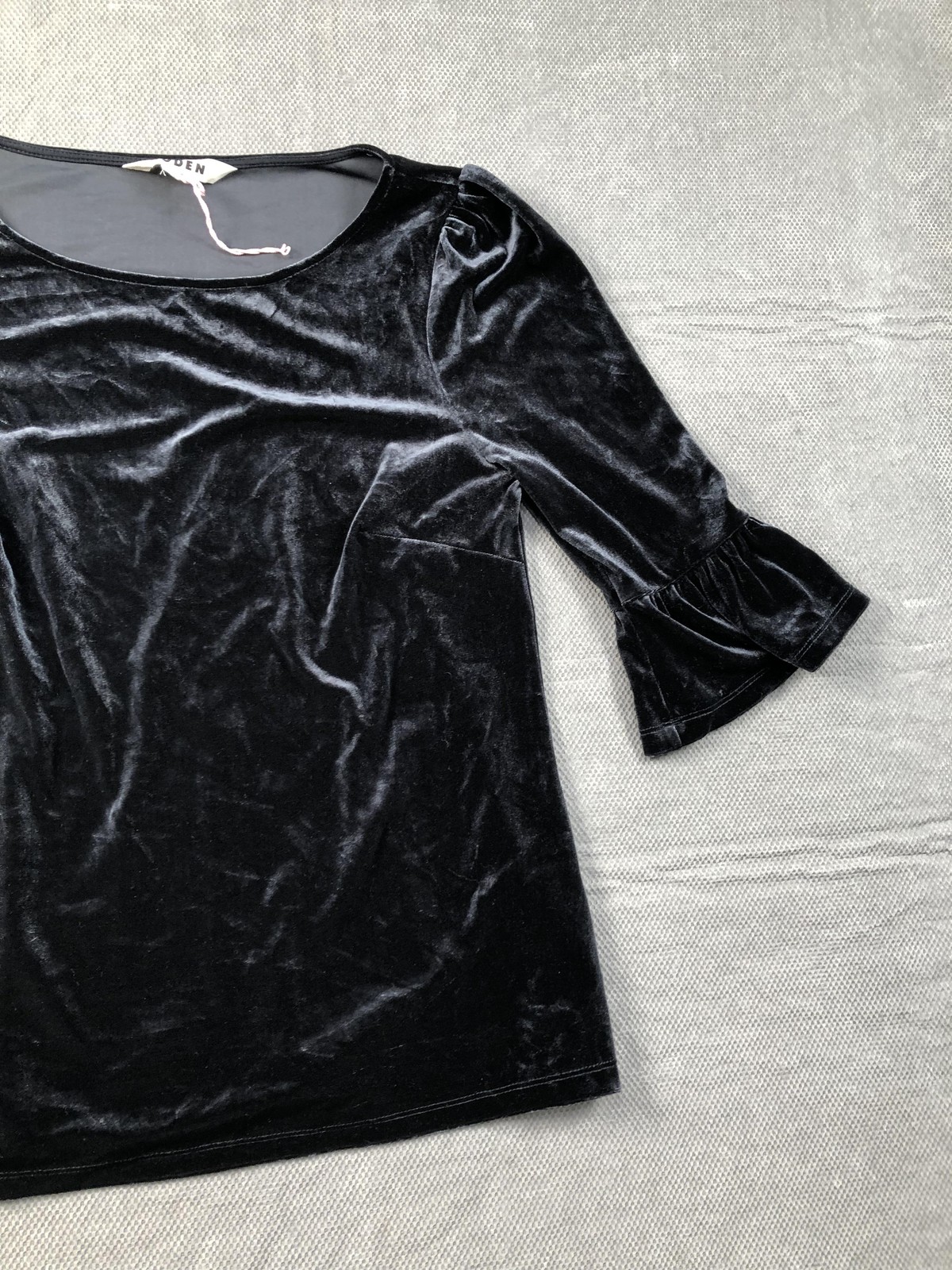 Boden Blouse Womens 6 Black Scoop Neck 3/4 Bell Sleeve Velvet Top Stretch