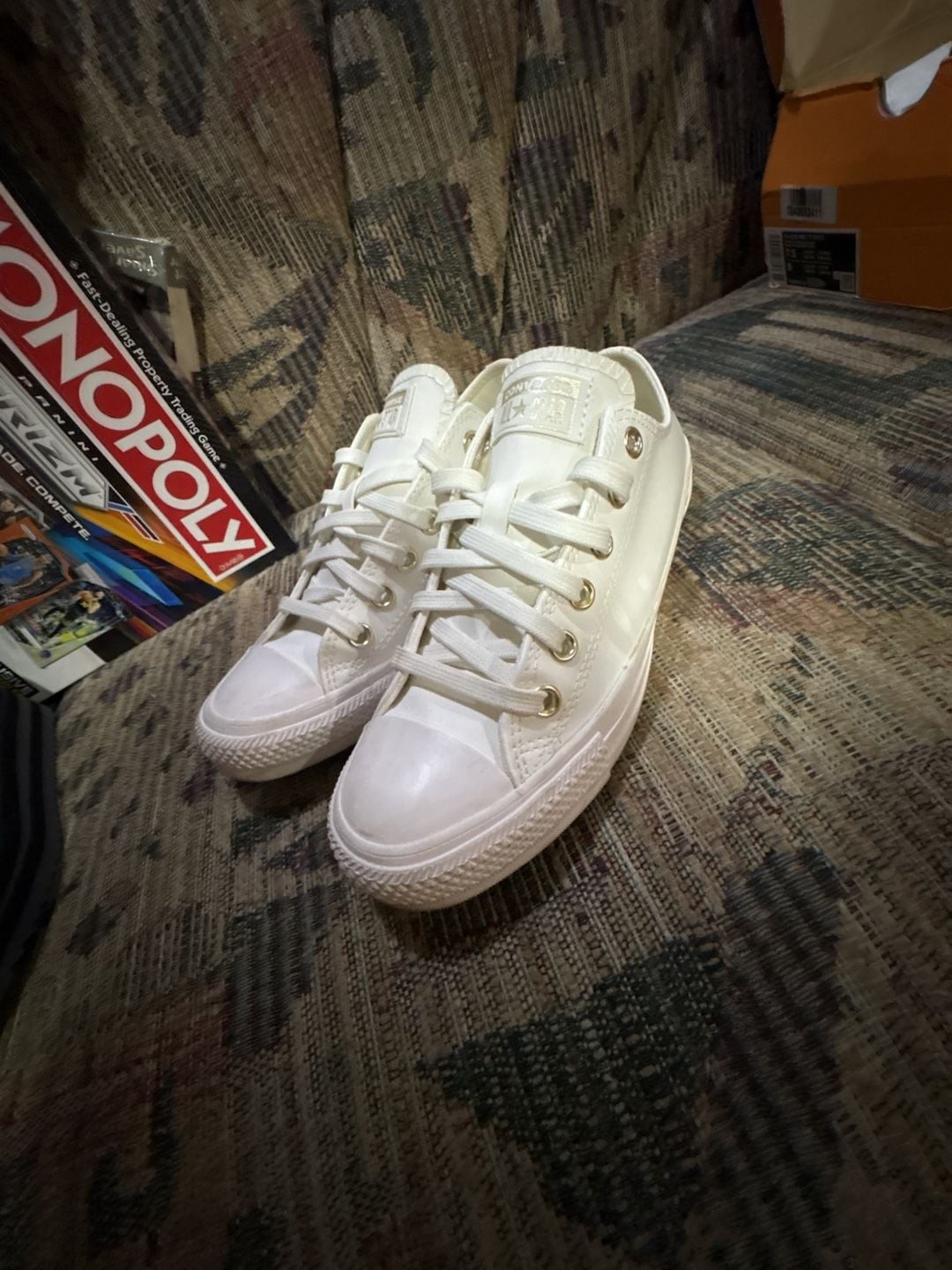 Converse Chuck Taylor All Star Low White Synthetic Leather with Gold Eyelets