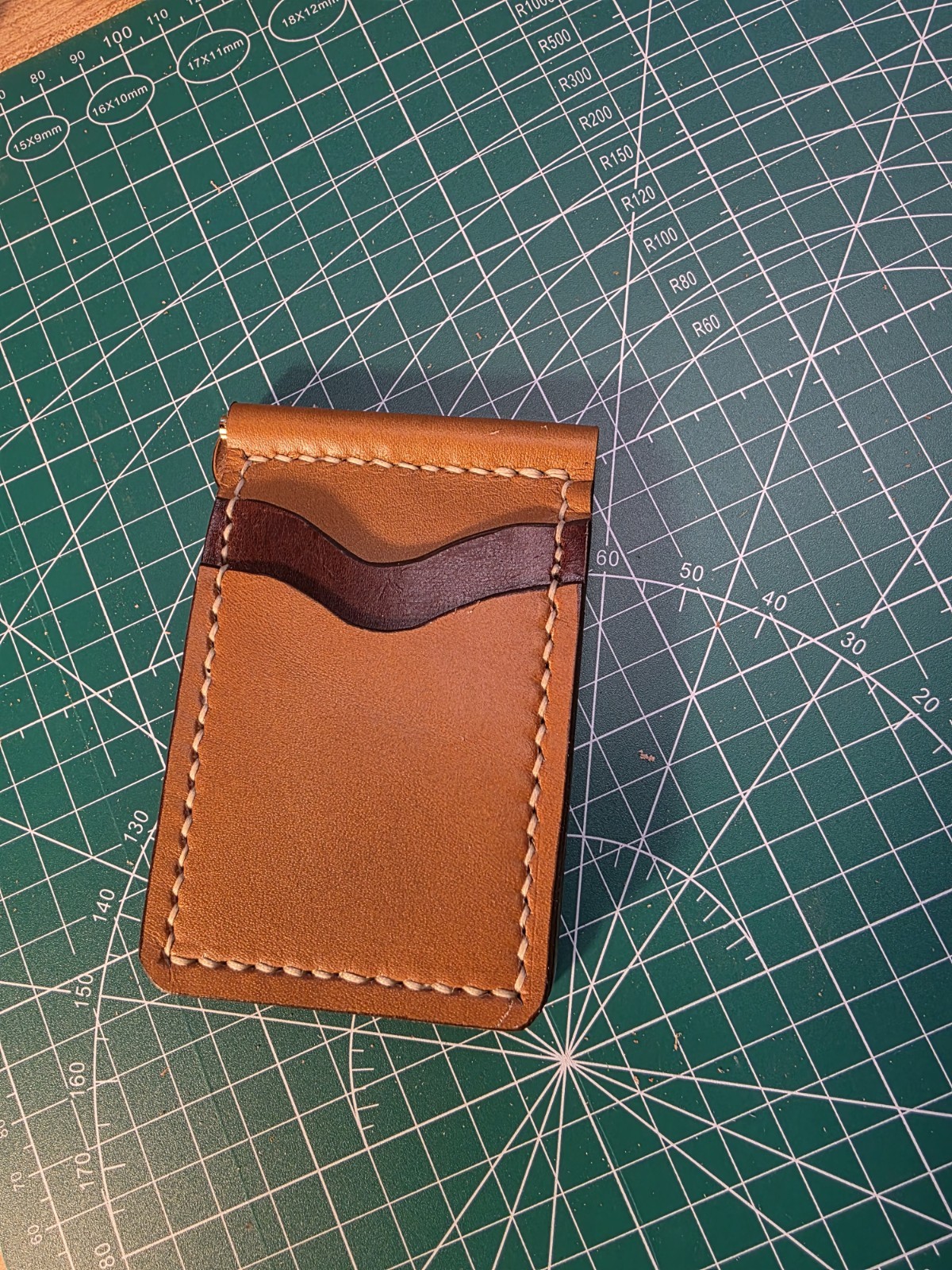 Hand Made Full Grain Leather Money Clip Hold 8 Cards.