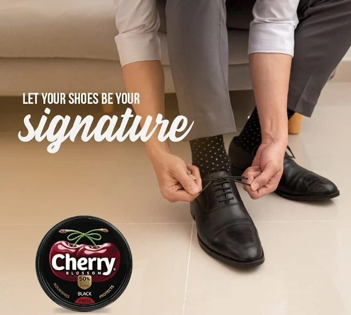 Cherry Blossom Shoe Polish Black and Brown, 40g each
