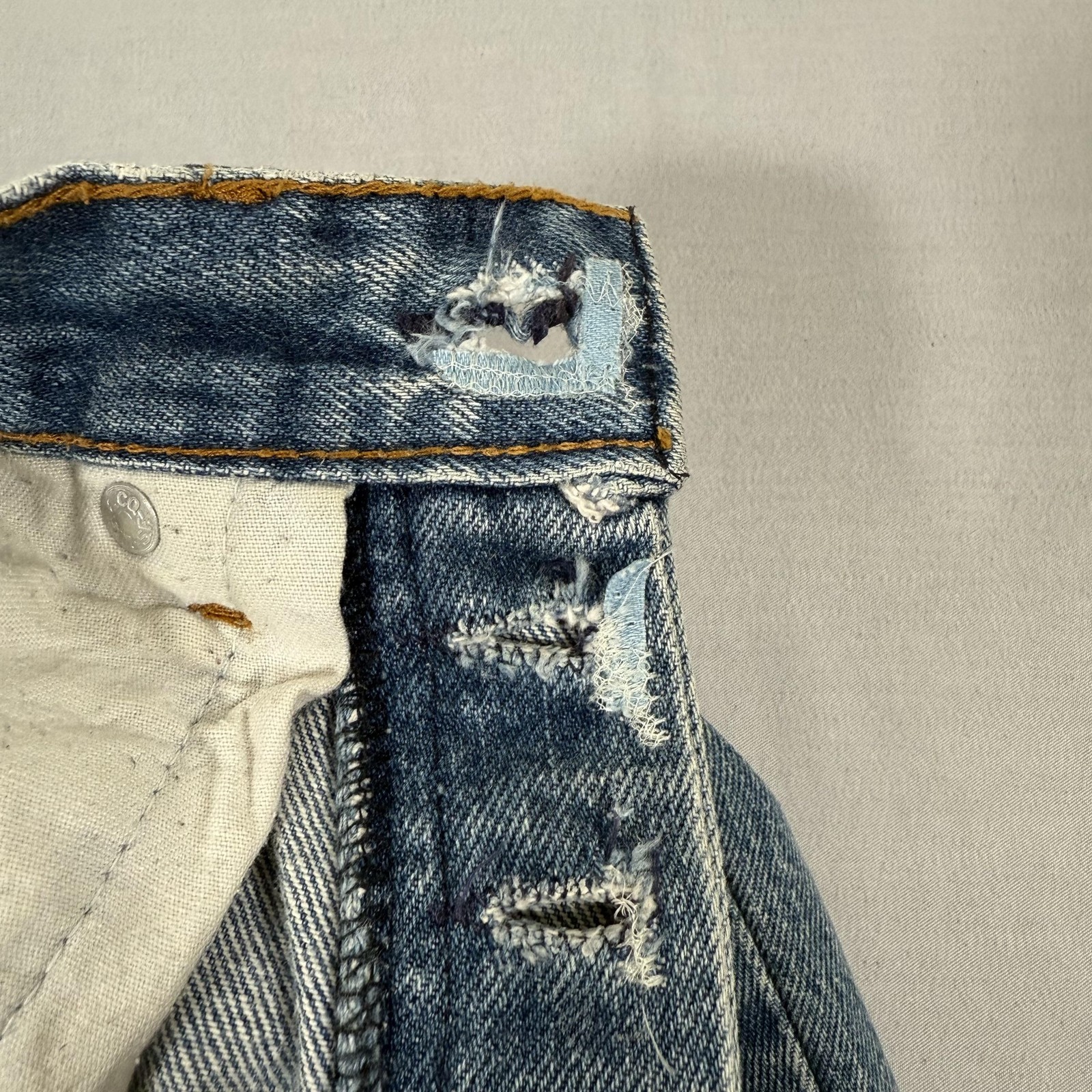 Vintage Levis Jeans Womens 24×30 Blue 501 Straight Fit Denim Pants 80s 90s USA