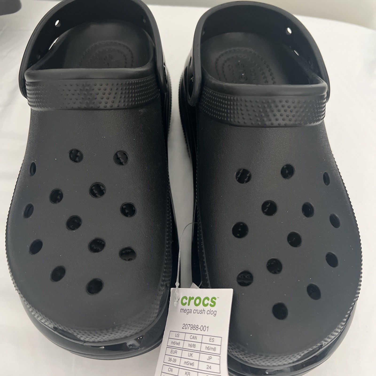 NWT Crocs Mega Crush Platform Clog – Black -W8/M6
