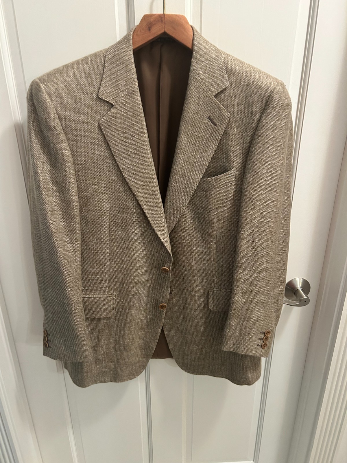 Men’s Canali 2 Button Sports Coat Size 40R in Beige