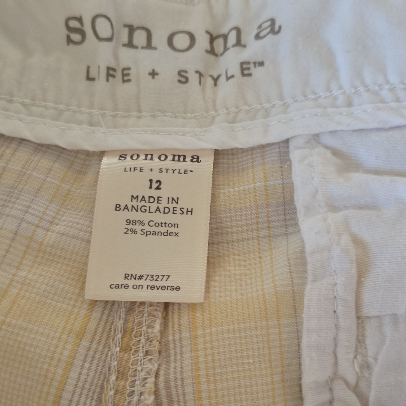 Sonoma Life + Style Women’s Bermuda Shorts Size 12 Beige White Cotton Plaid Mid