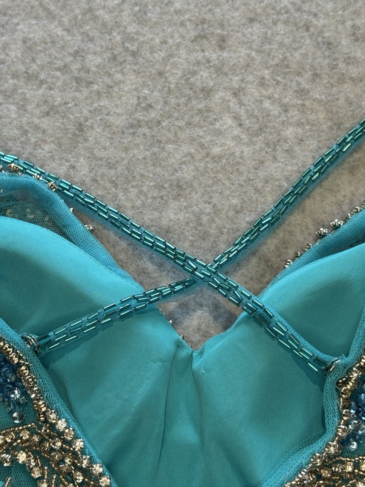 Sherri Hill Aqua Beaded Sequin Mermaid Gown V-Neck two-piece Long Formal 4