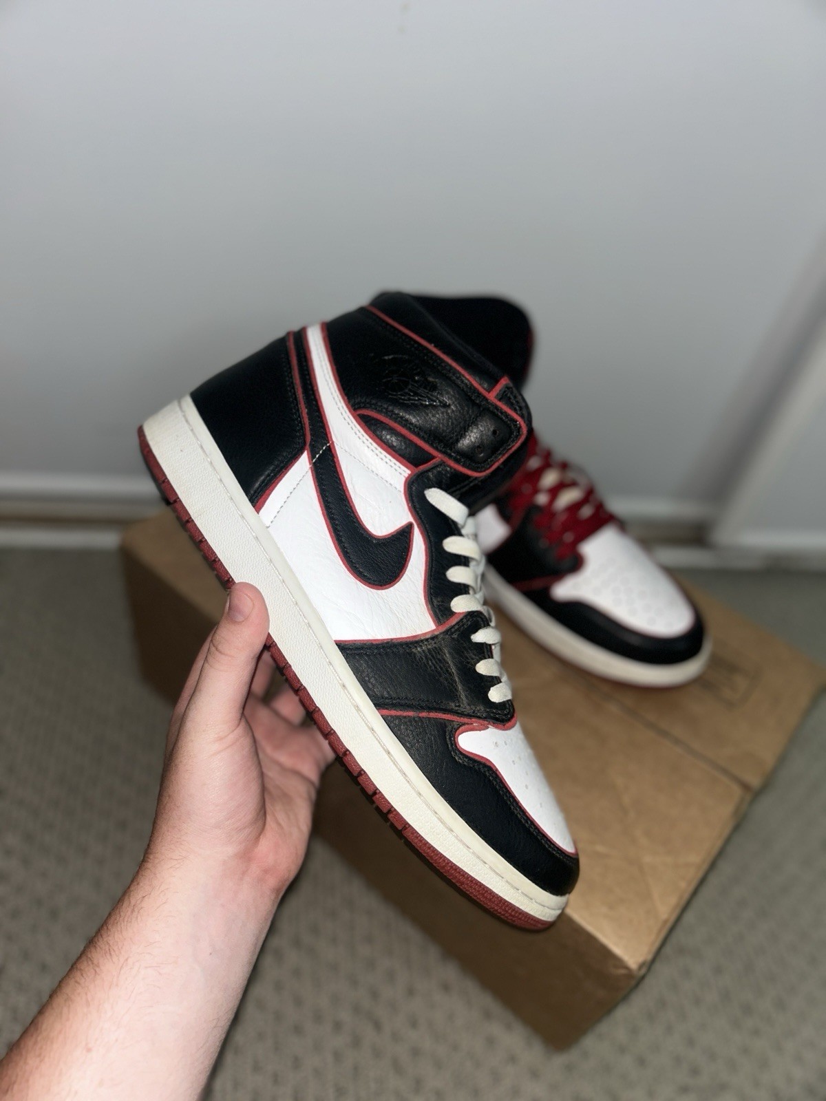 Jordan 1 high (Bloodline)