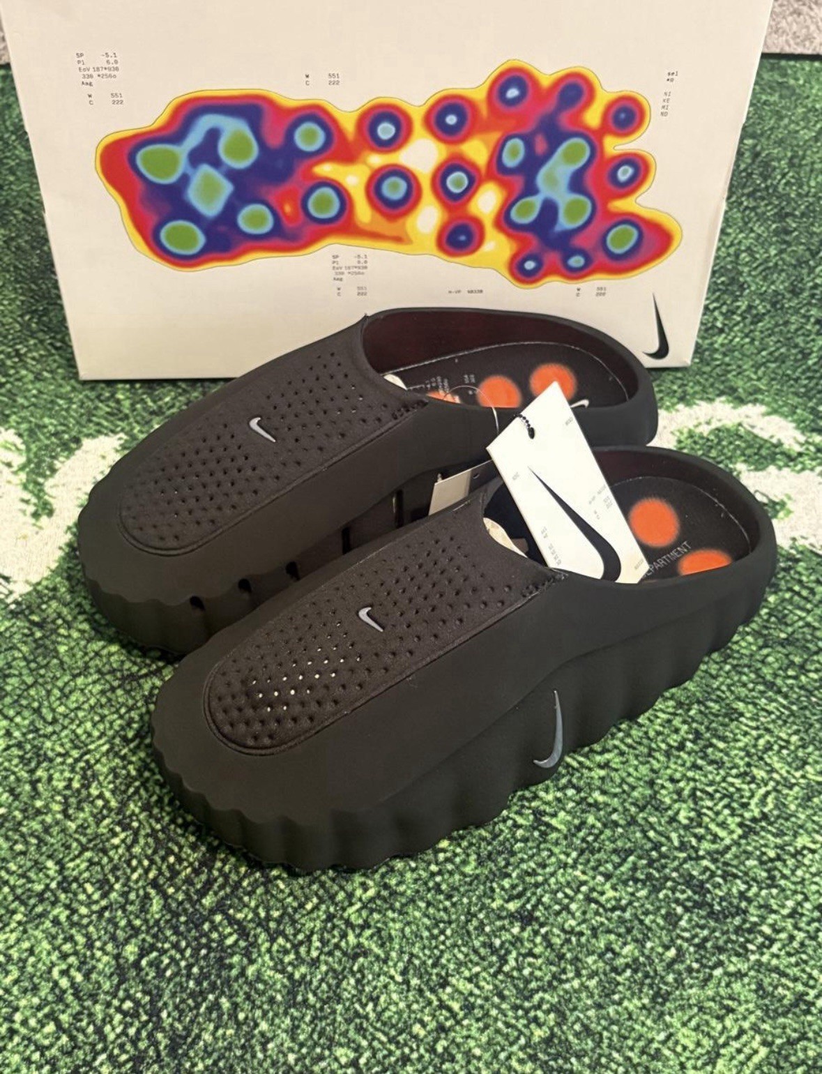 Nike Mind 001 black chrome slides