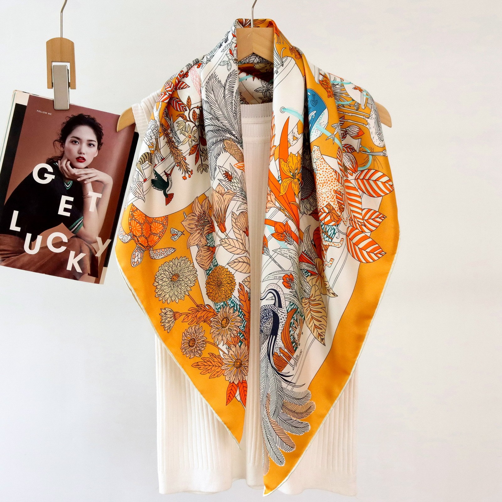 100% Mulberry Silk Twill Scarf 34.6″×34.6″ Hand Rolled Hem