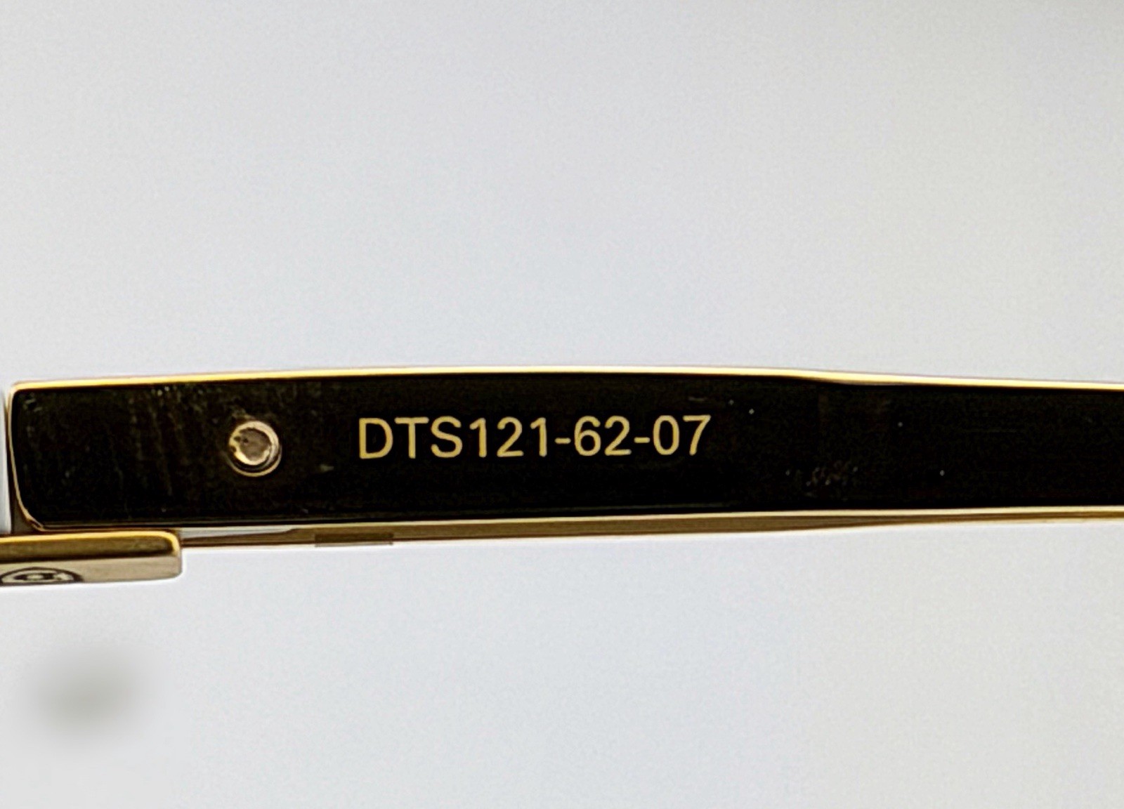 DITA Mach-Six Sunglasses Yellow Gold Matte White Gray Gradient 62mm DTS121-62-07