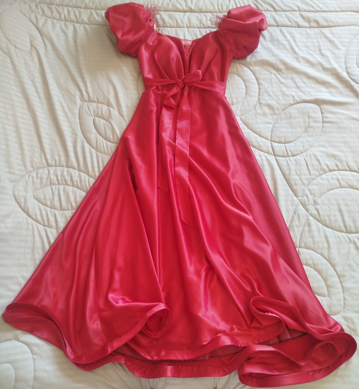 Elegant Red Satin Evening Dress Balloon Puff Sleeve Maxi Party Gown Gently Used