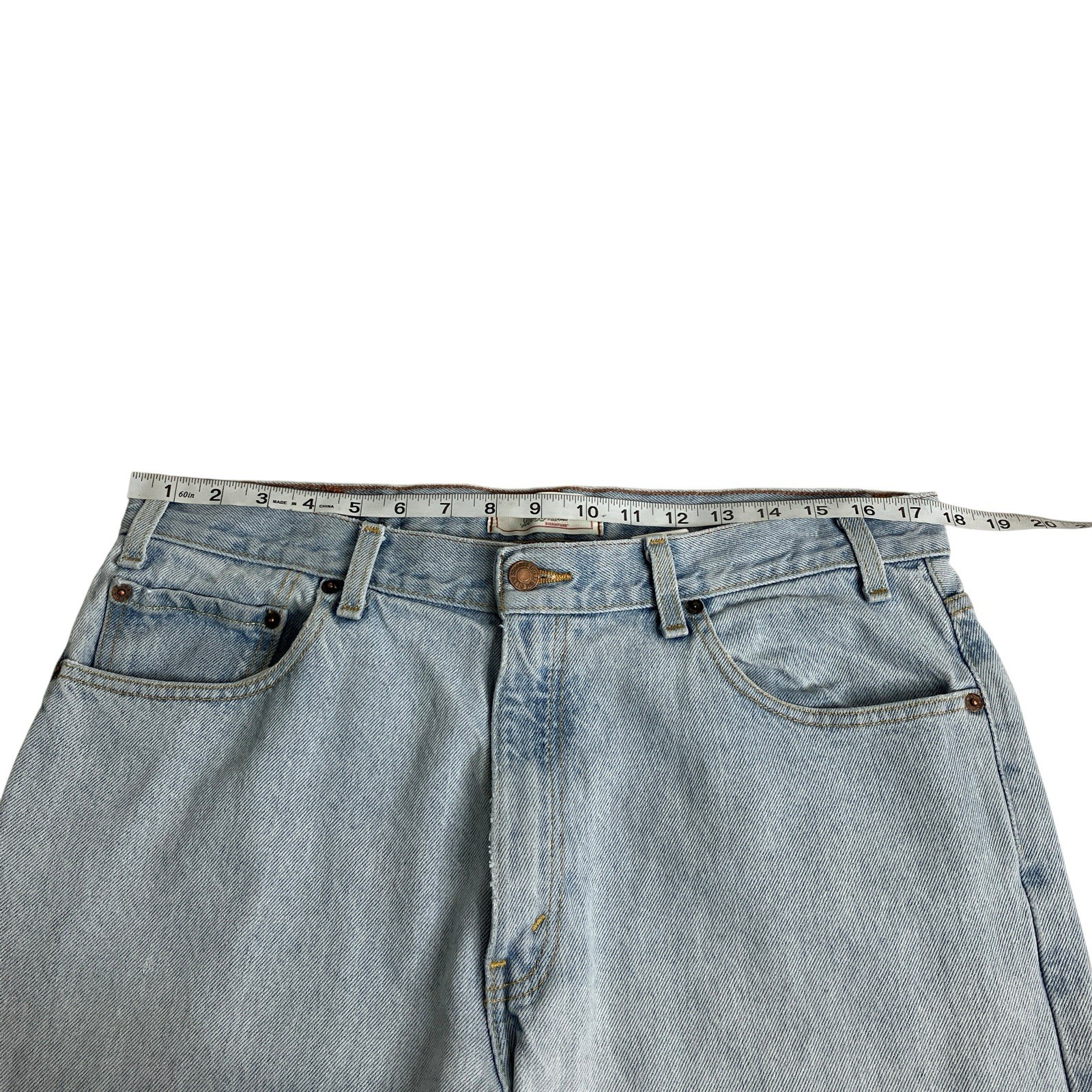 Y2K Levi’s Signature Jeans Mens 36×35 Light Wash Denim Frayed Hem Western Work