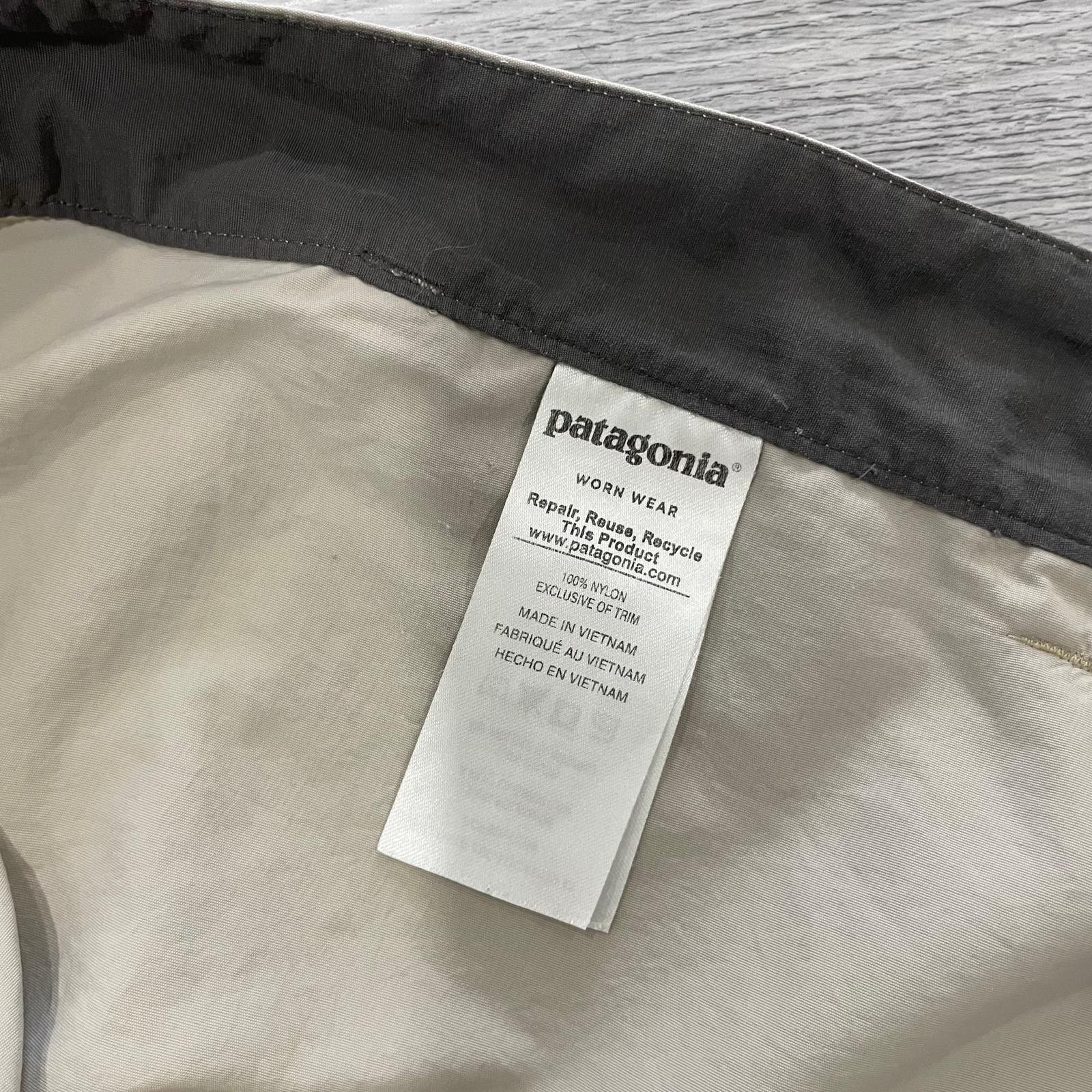 Patagonia Shorts Men’s XXL Sandy Cay 8” Utility Cargo Zip Pocket Hybrid Outdoor