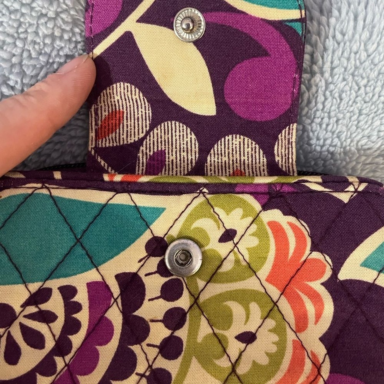 Vera Bradley Plum Crazy Smartphone Wristlet-Cotton Quilted-Retired