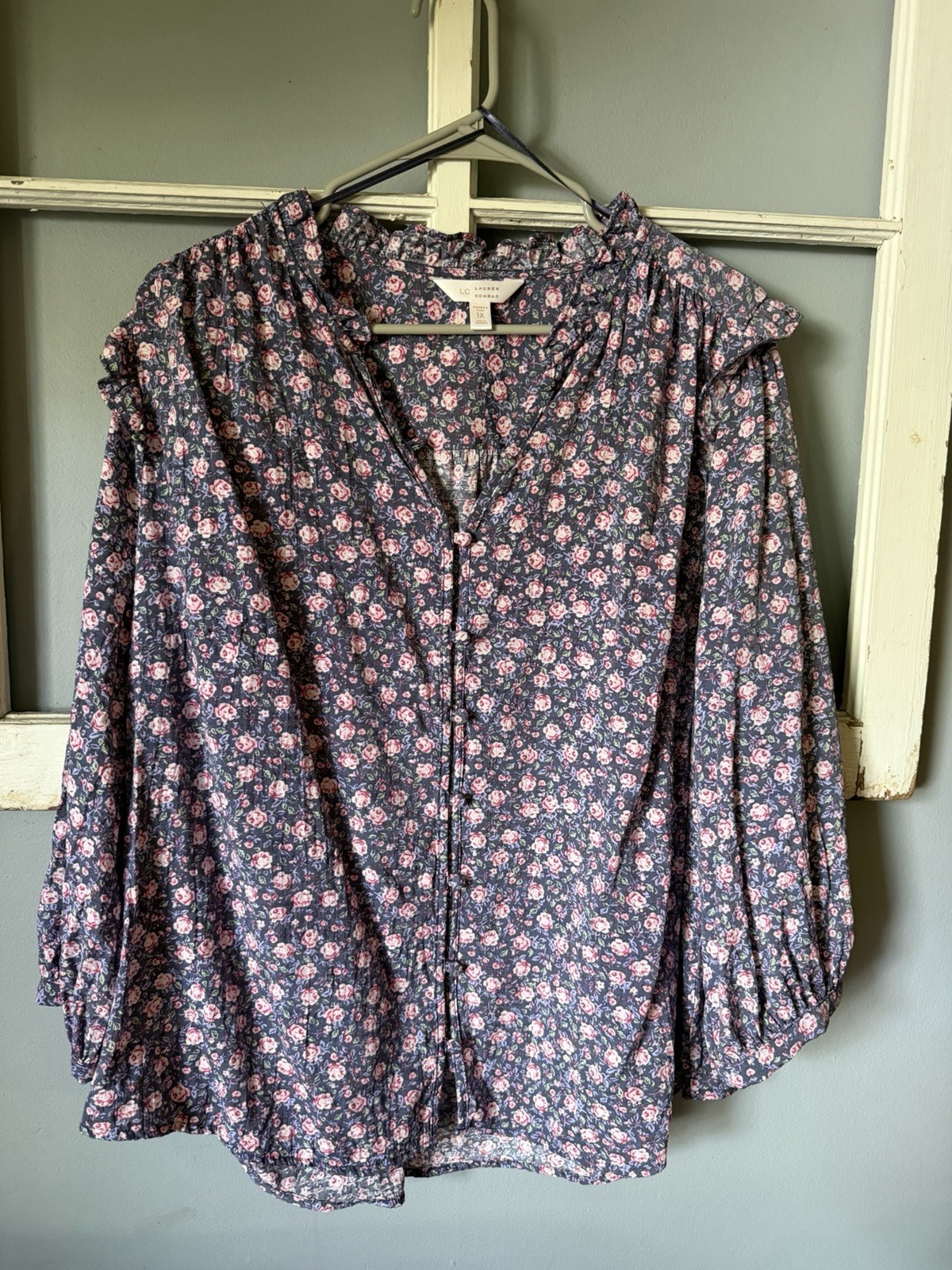 LC Lauren Conrad Plus 1X Blue Pink Floral V-Neck Long Sleeve Button Blouse