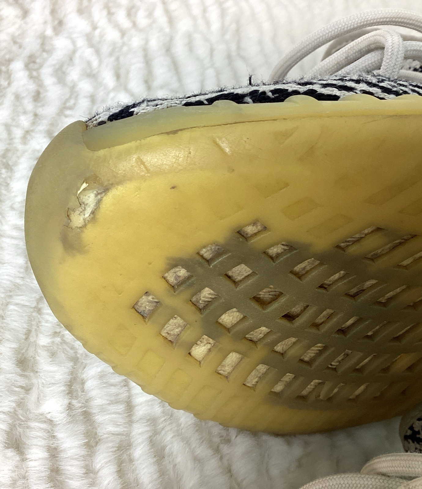 Adidas Yeezy Shoes V2 Boost 350 Men’s Size 7 Low Zebra, Moderate Wear