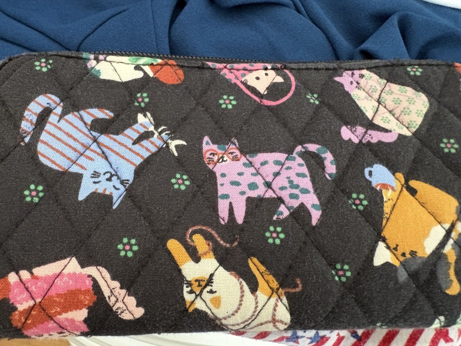 vera bradley Quilted Vibrant Cat Print Backpack With Matching Zip Wallet Black