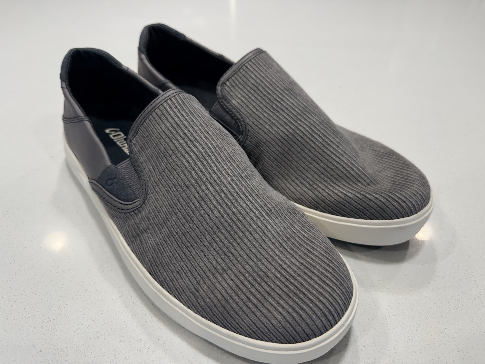 Olukai Men’s Lae’ahi Kapa Corduroy Shoes Graphite Dark Shadow Size 10 MSRP $120