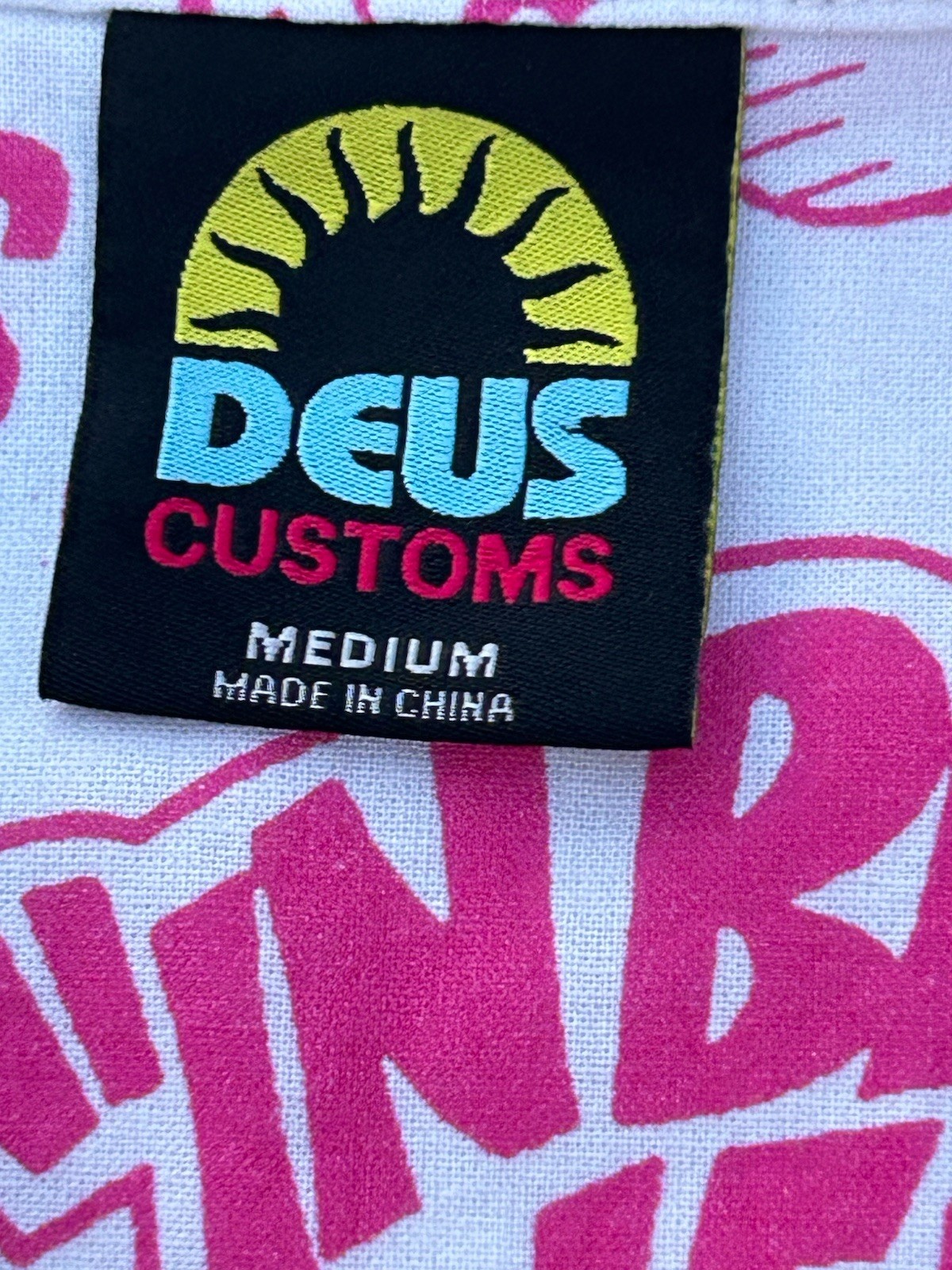 Deus Customs Dub Bass Sounds Button Front Shirt Mens Medium Graphic Pink