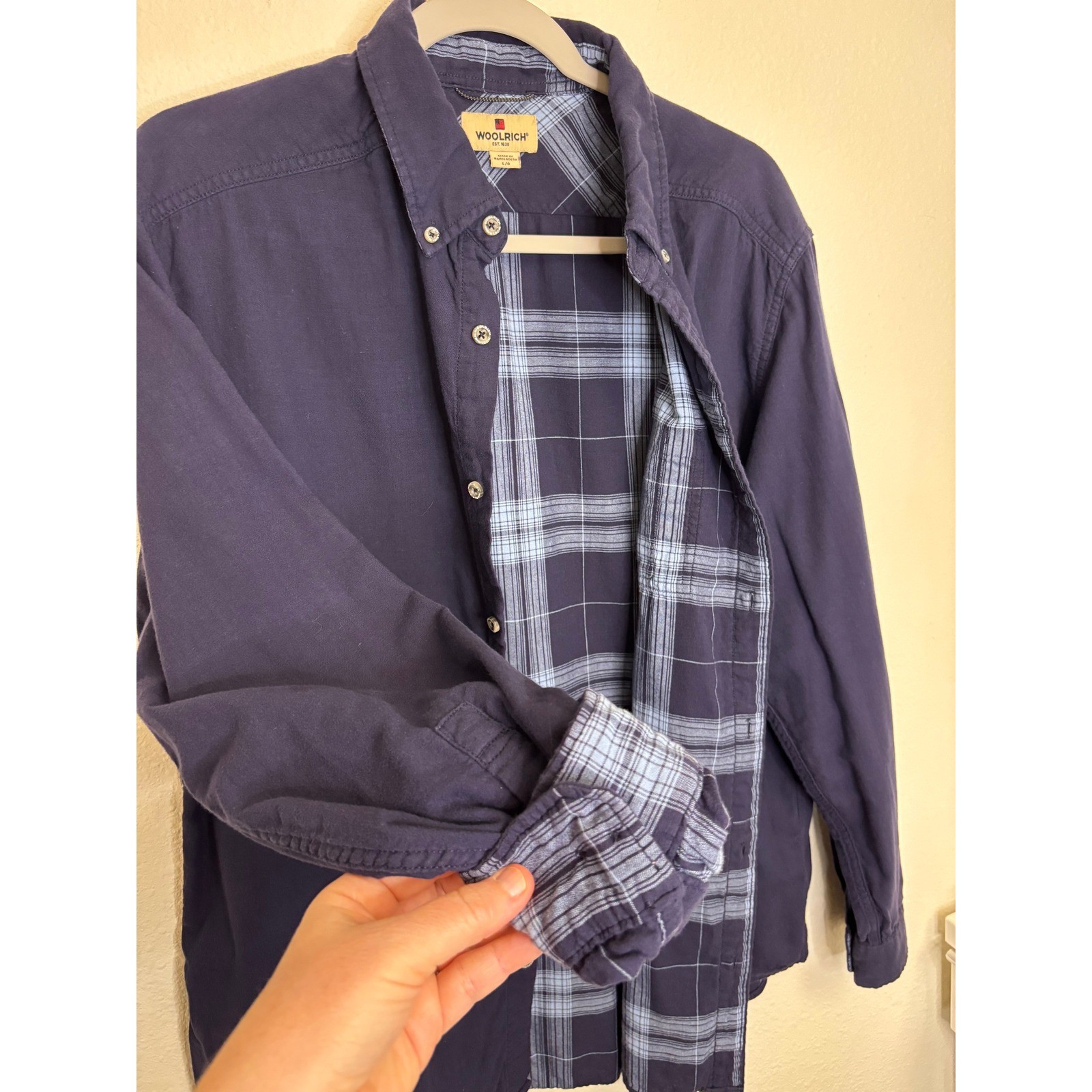 2 Woolrich Mens Button Front Shirt L Cotton Long Sleeve Plaid Lined Navy Gray