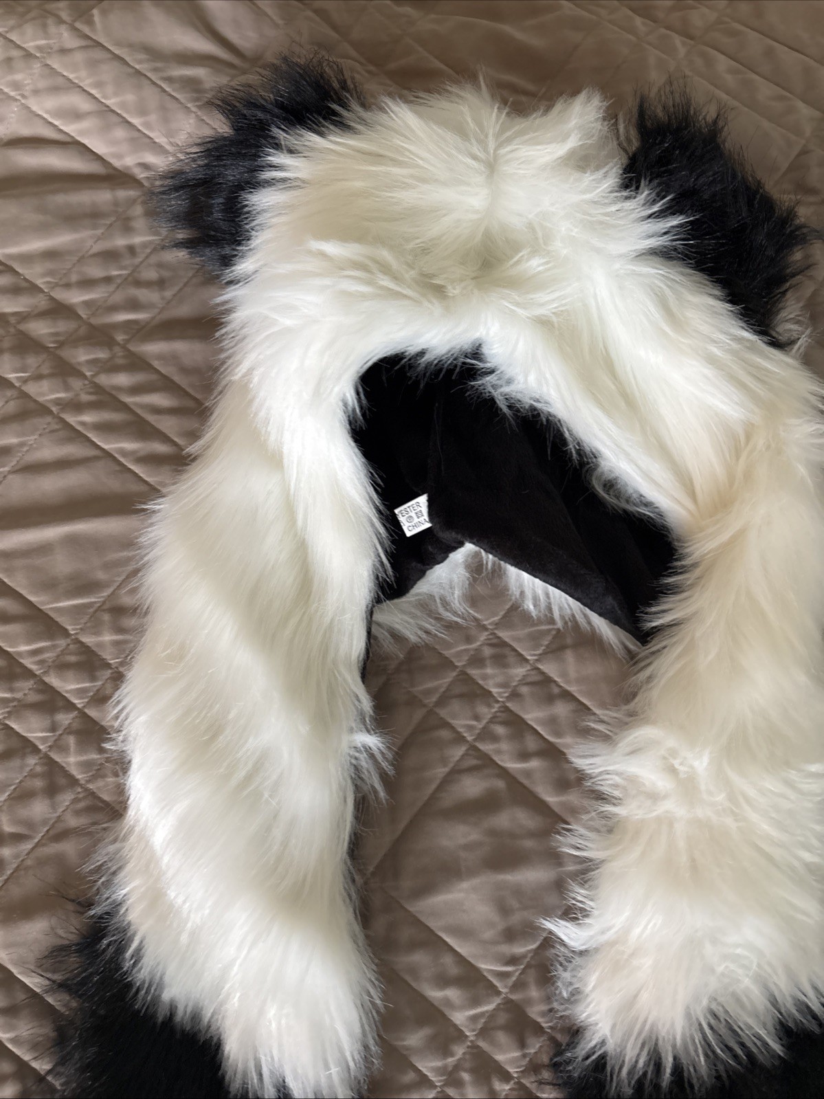 Unisex Adults Teenagers Faux Fur Fluffy Animal Hat with Paws