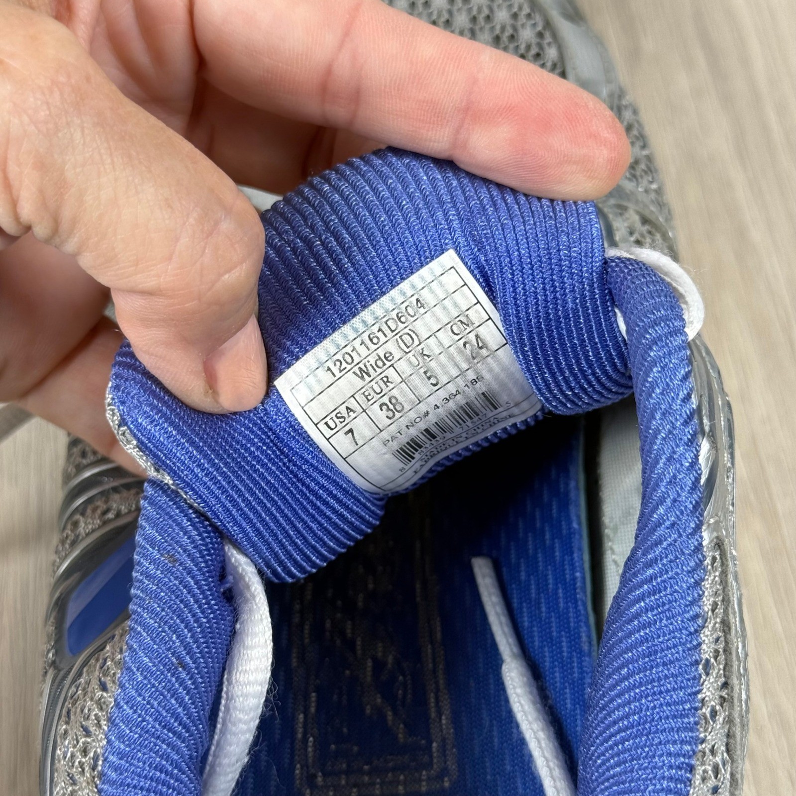 Brooks Ariel Silver Blue White Running Shoes Womens 7 Wide D 1201161D604 Sneaker