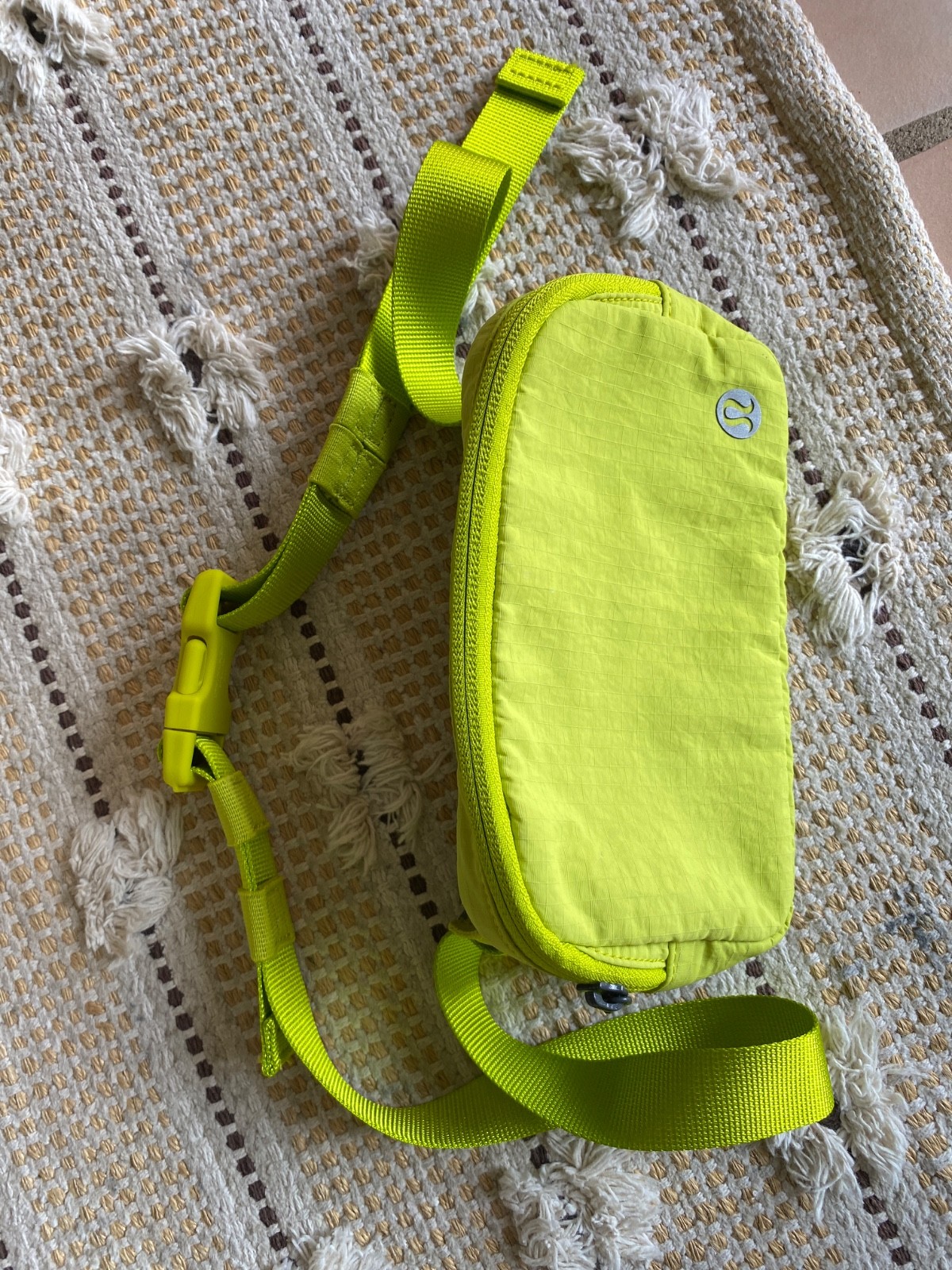 Lululemon Everywhere Belt Bag Neon Yellow Lime Green Waist Packs