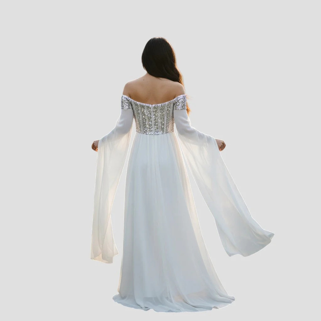 Enchanted Elegance: The Dreamy Maxi Dress
