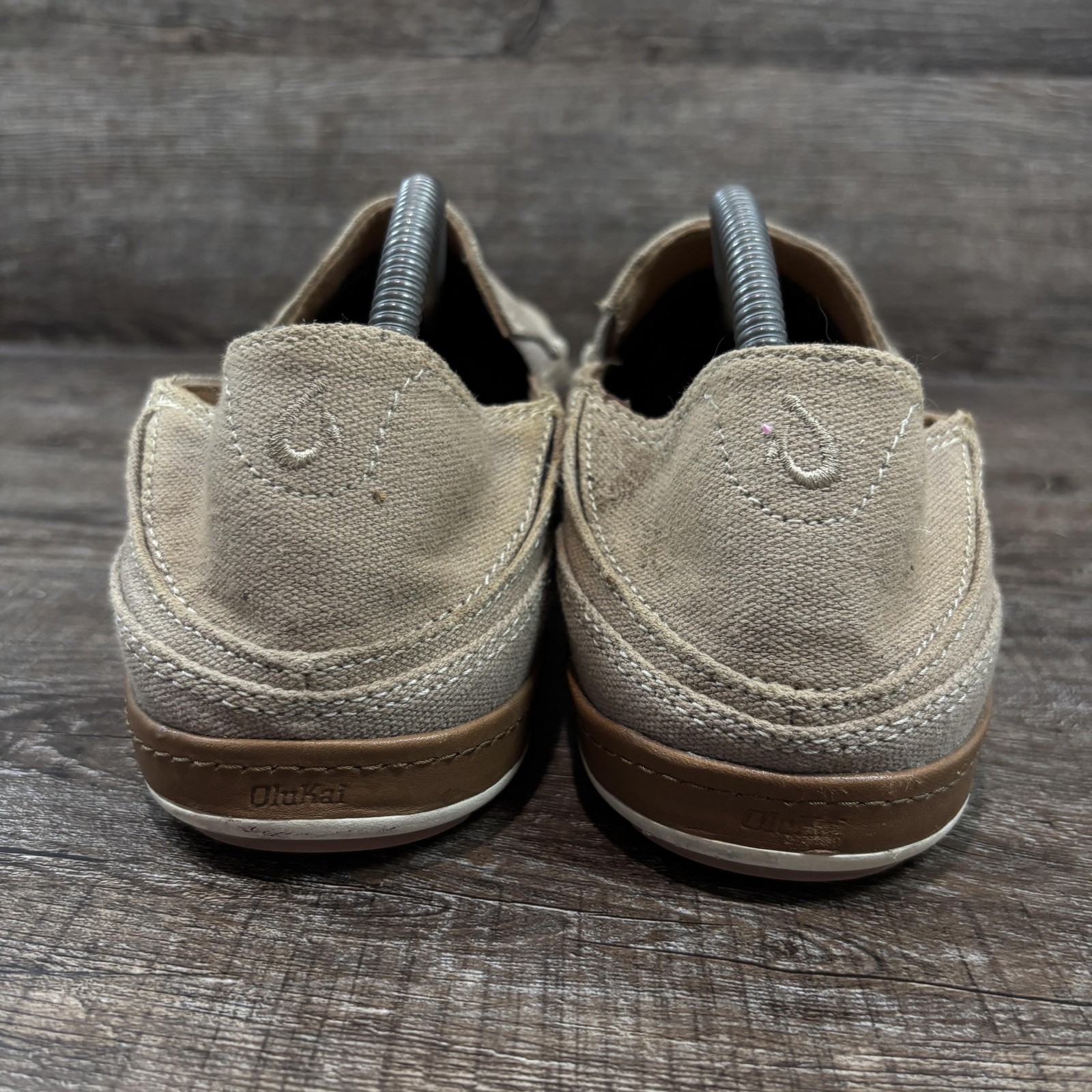 OluKai Puhalu Canvas Shoes Men’s 11 Beige Canvas Slip On Loafers Casual