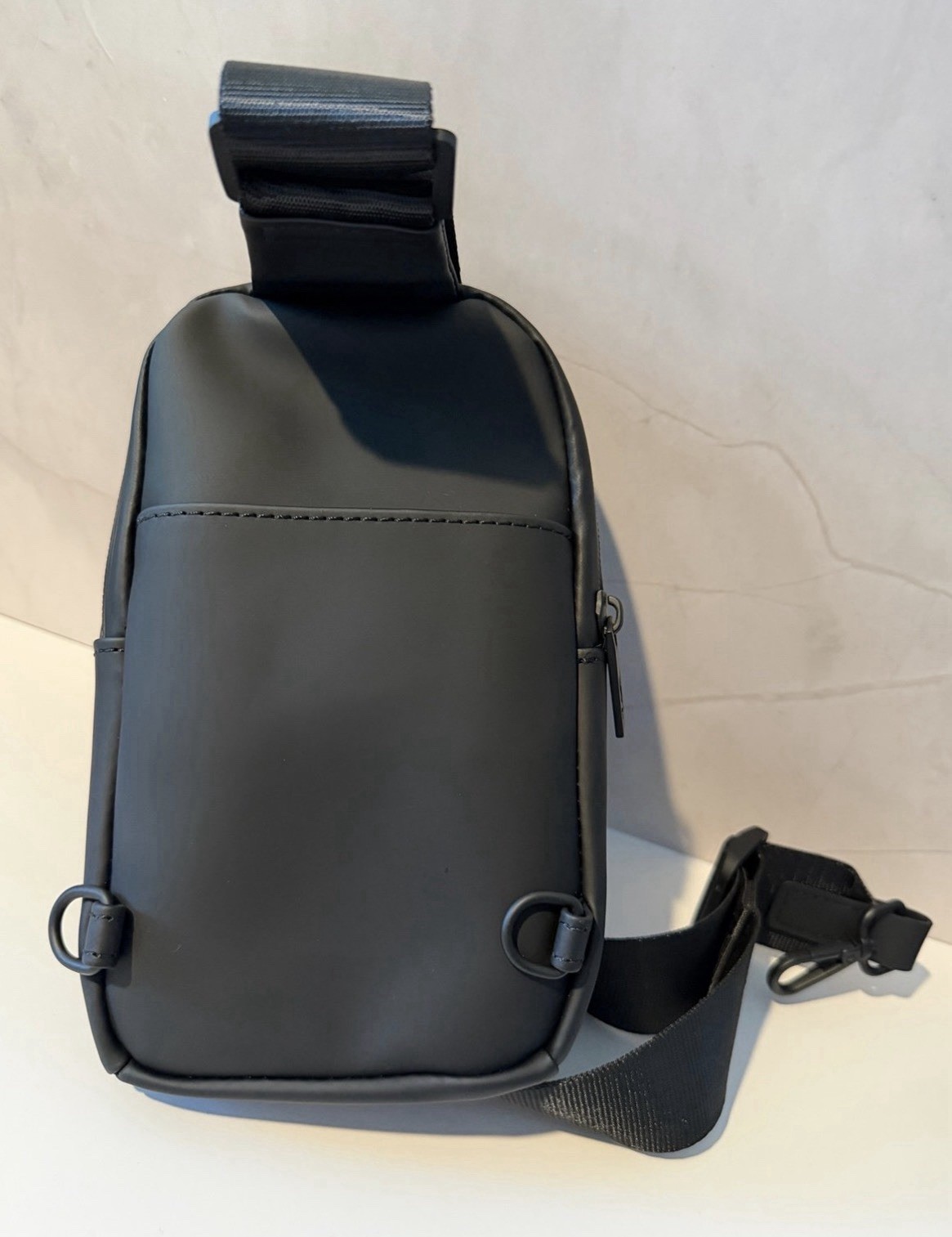 Psycho Bunny – Unisex Rubberized Crossbody BLACK