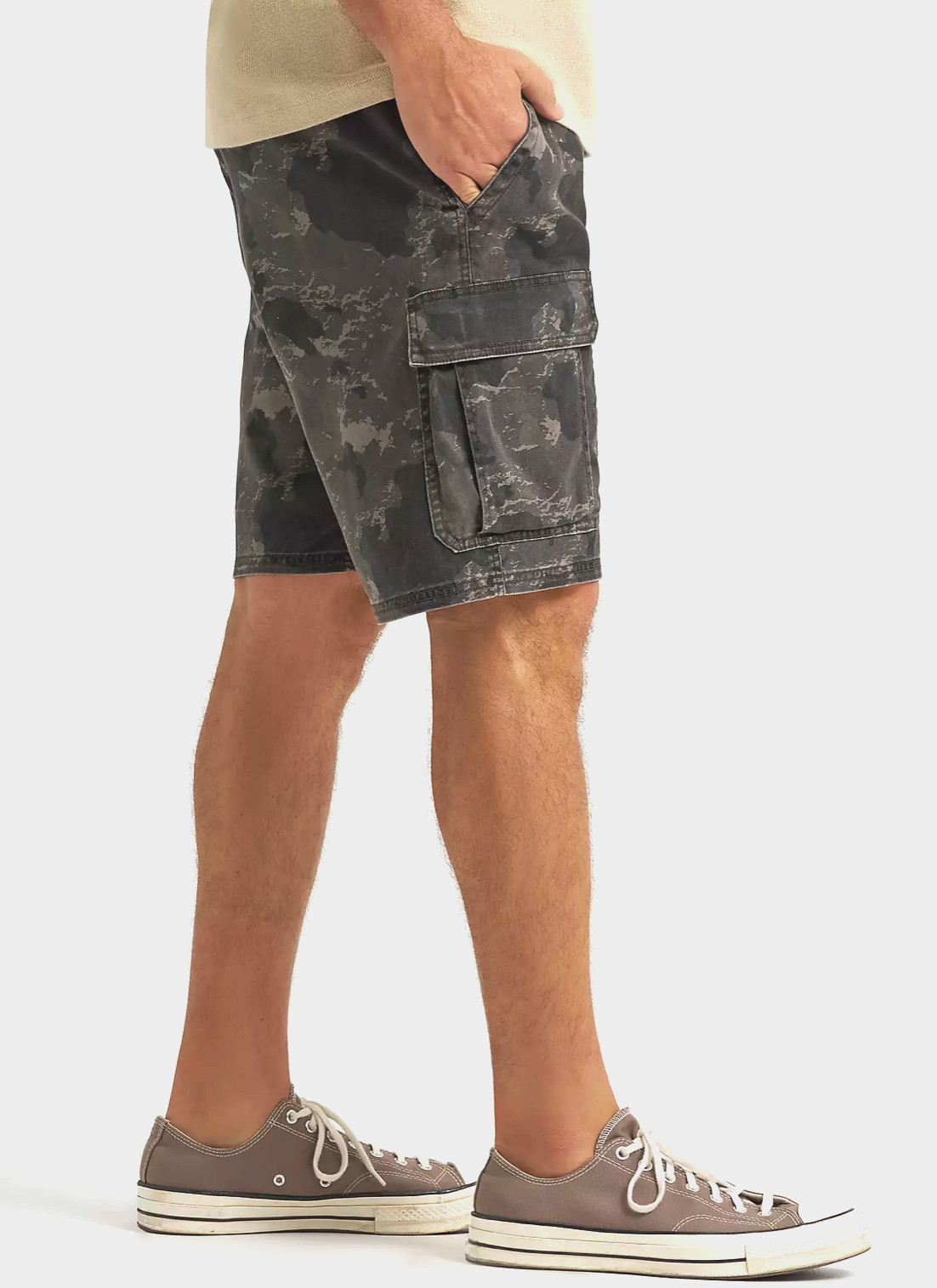 Men’s Wrangler Relaxed Fit 10 in. Cargo Shorts w/ Stretch Olive Camo CHOOSE SIZE