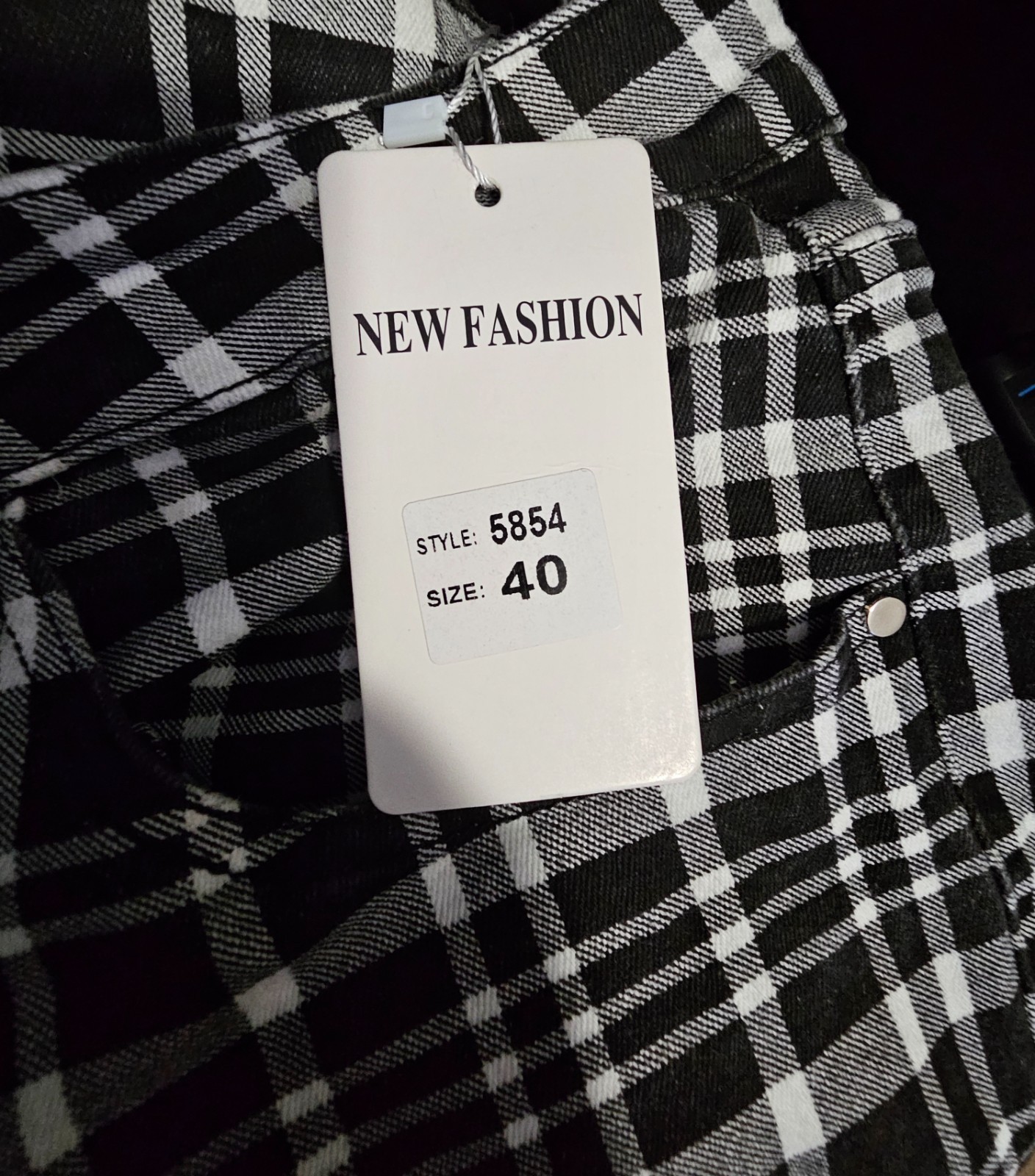 Black and White Checkered Pants – Slim Fit – NWT